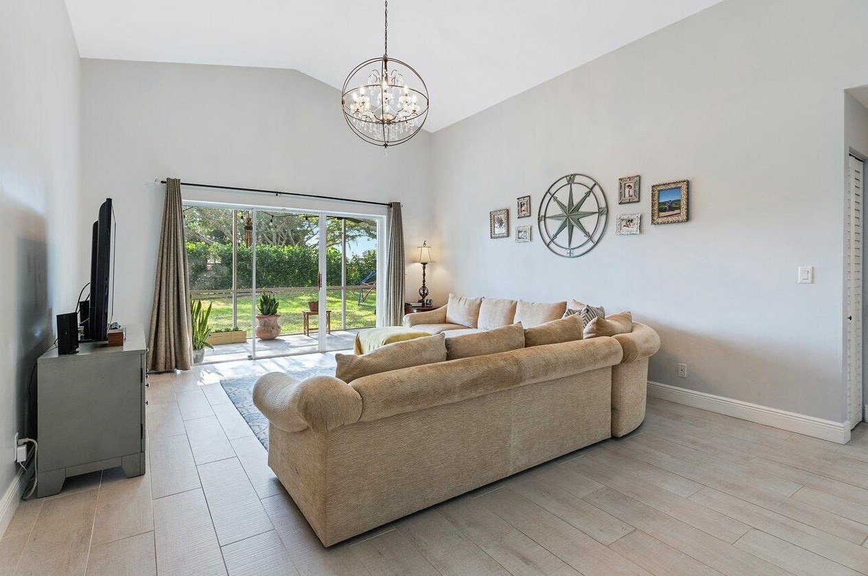 7680 Ardwick Dr, Lake Worth FL exterior