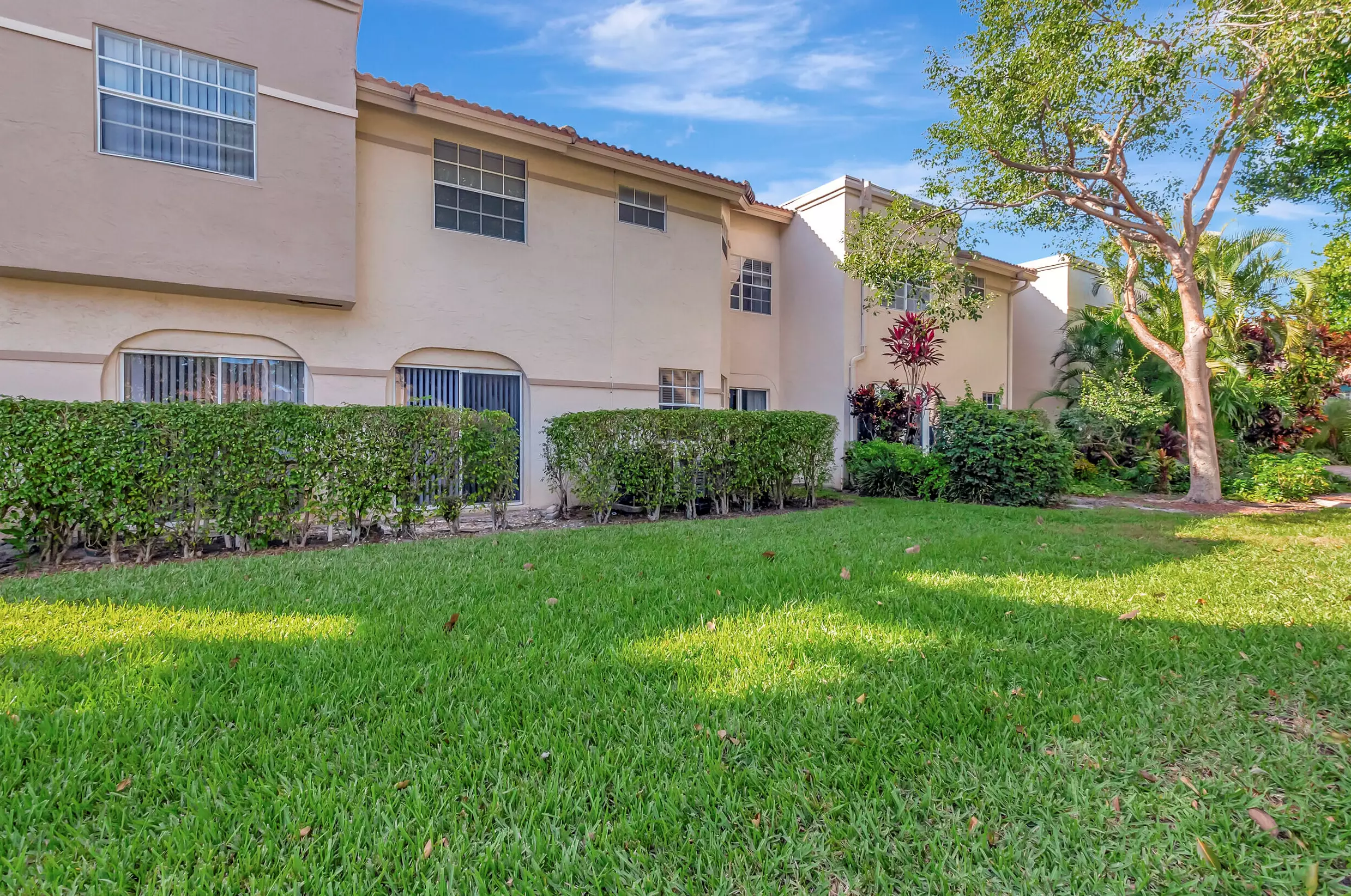 6627 Via Regina, Boca Raton FL 33433-3919 exterior