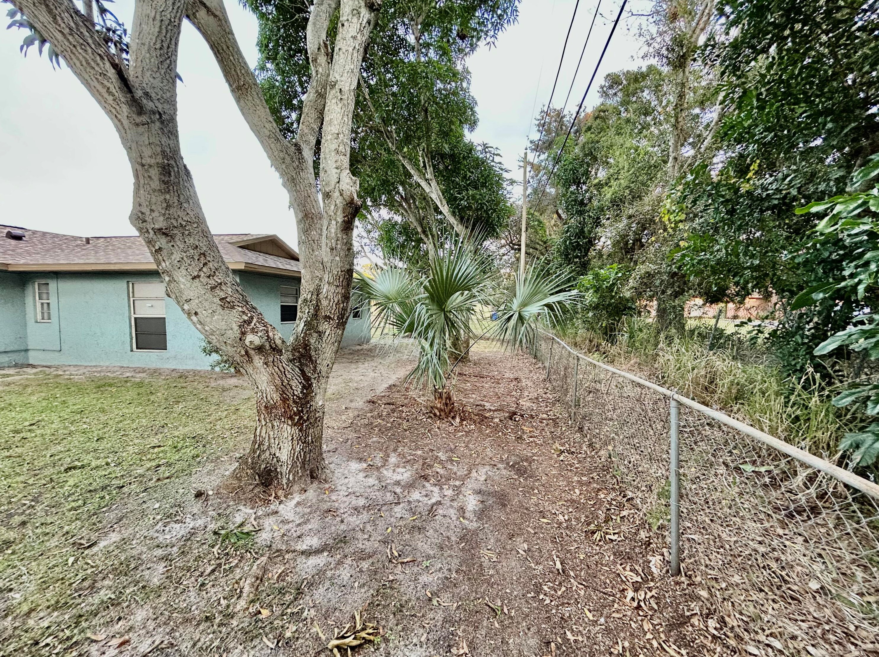 4075 45th Ln, Vero Beach FL  32967-6310 exterior