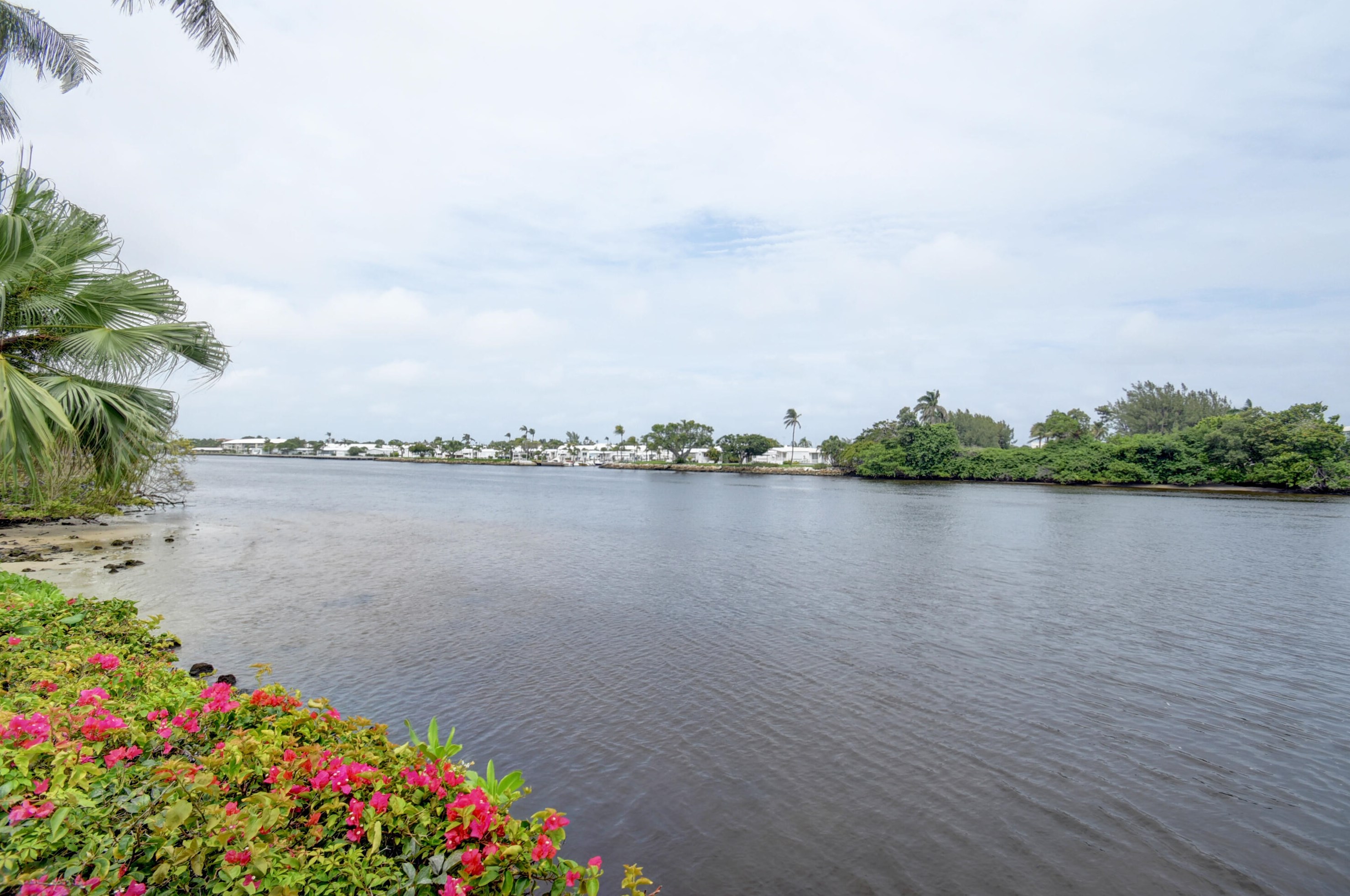 2306 Tuscany Way, Boynton Beach FL  33435-7808 exterior