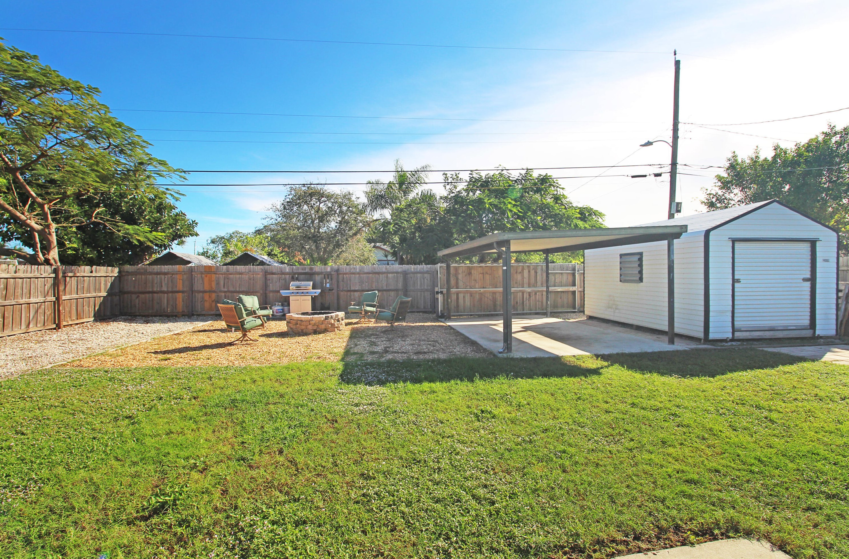 1322 Tropical Dr, Lake Worth FL 33460-5345 exterior