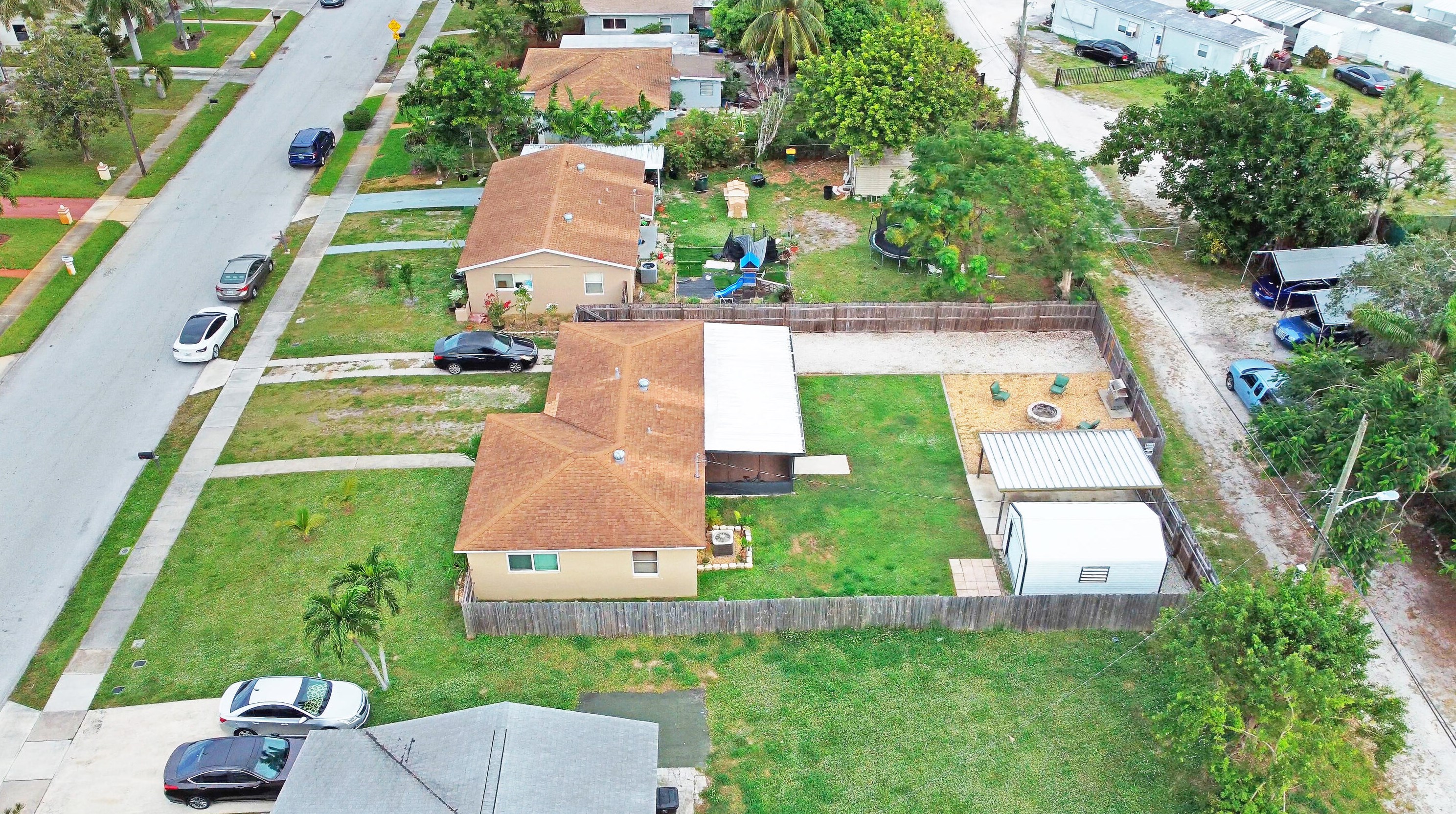 1322 Tropical Dr, Lake Worth FL 33460-5345 exterior