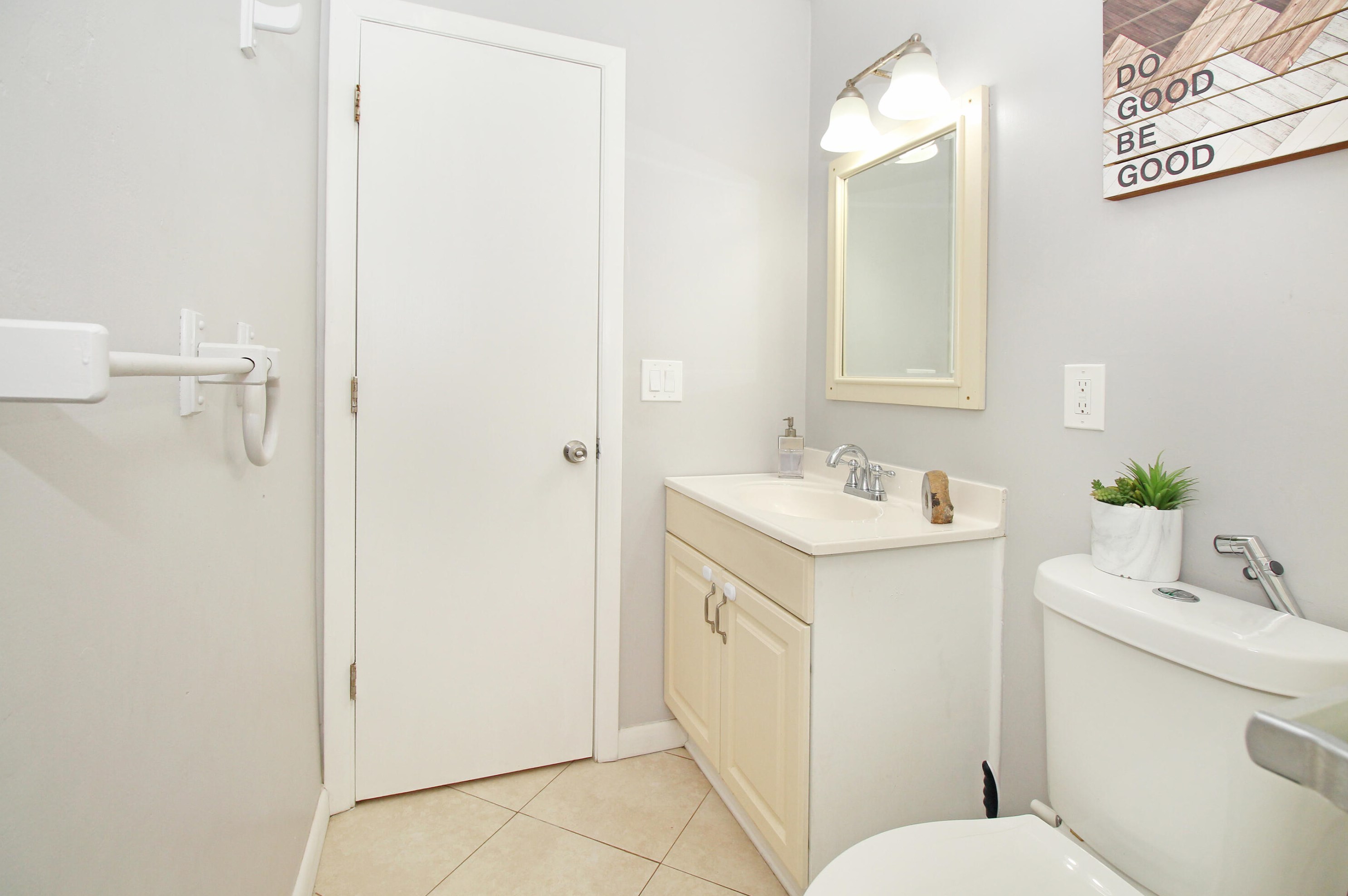 1322 Tropical Dr, Lake Worth FL 33460-5345 exterior