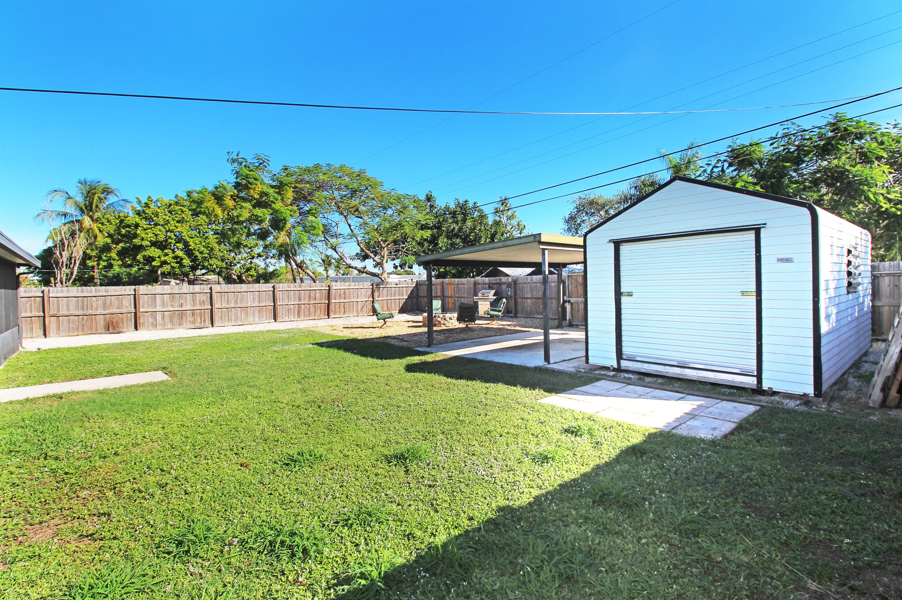 1322 Tropical Dr, Lake Worth FL 33460-5345 exterior