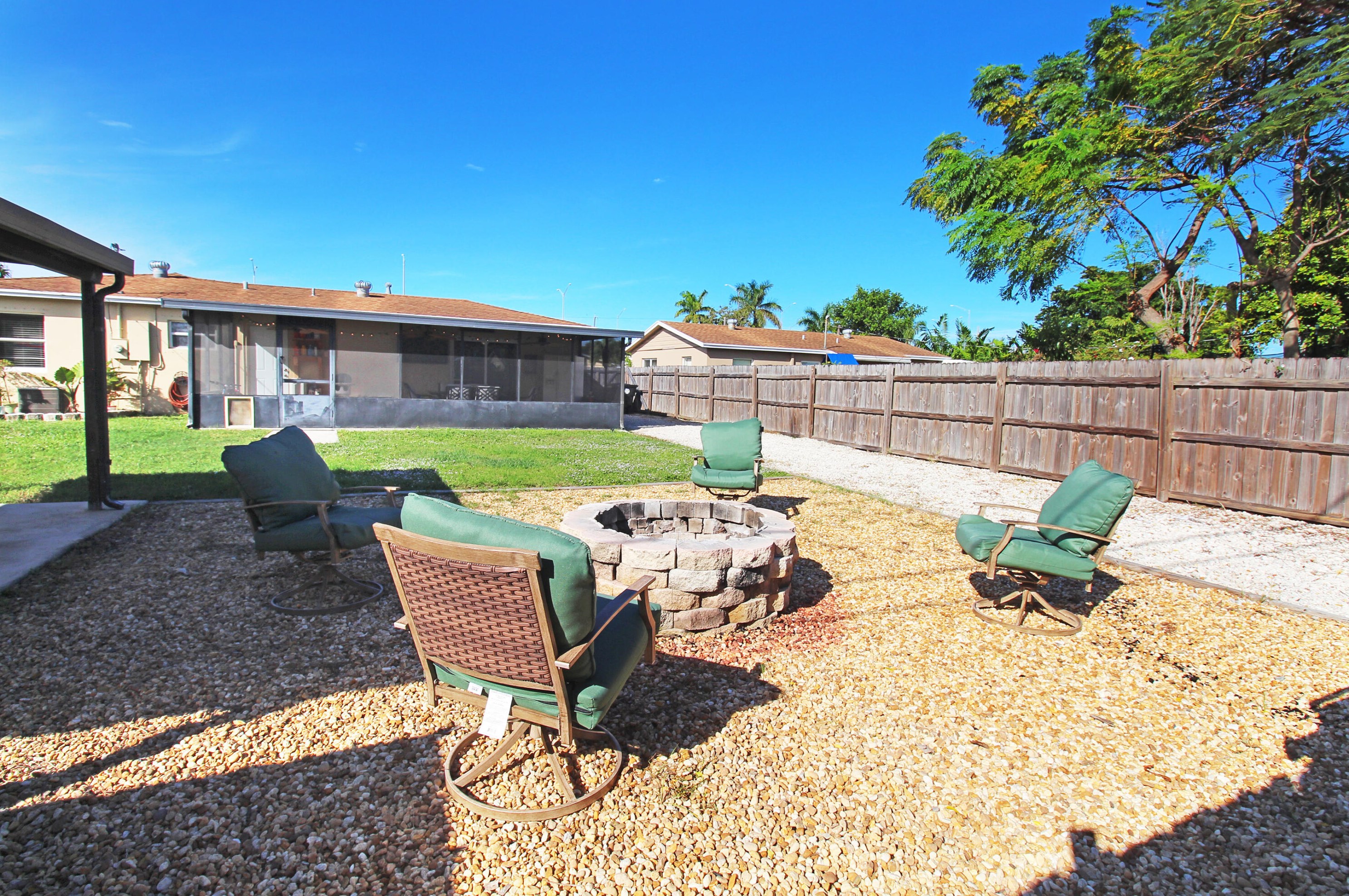 1322 Tropical Dr, Lake Worth FL 33460-5345 exterior