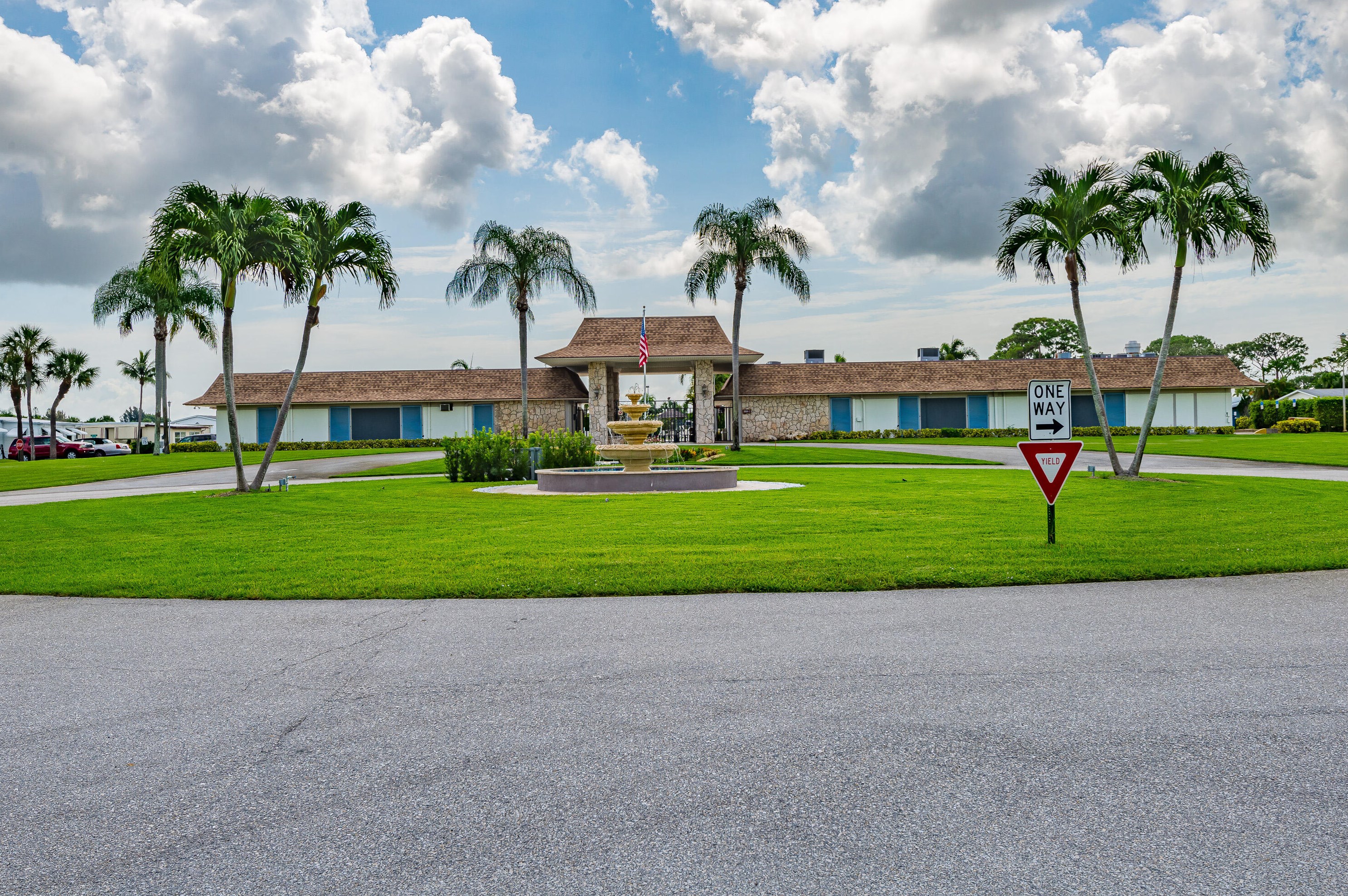 3005 Bimini Bay, Boynton Beach FL  33436-2207 exterior