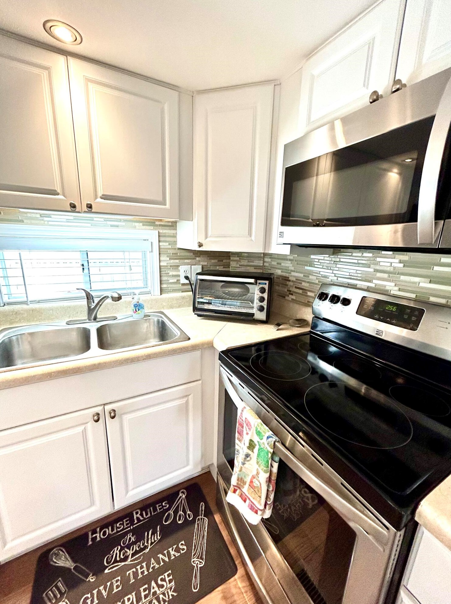 10008 Granada Bay, Boynton Beach FL  33436-2222 exterior