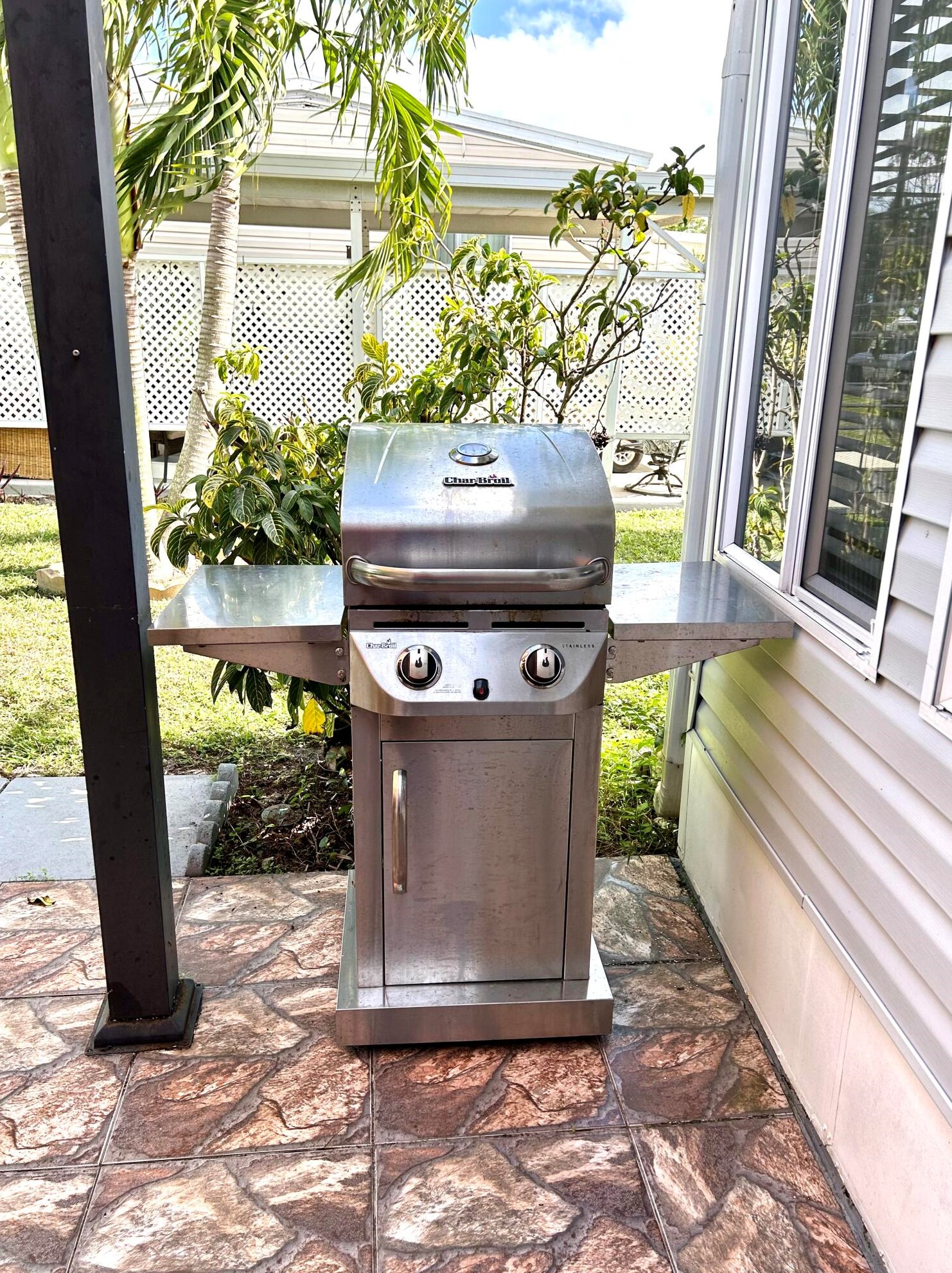 10008 Granada Bay, Boynton Beach FL  33436-2222 exterior