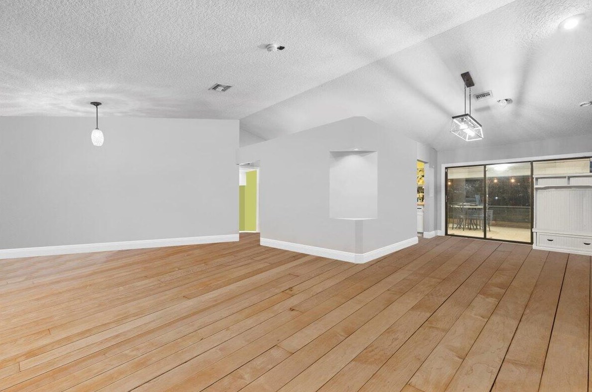 8377 Bonita Isle Dr, Lake Worth FL  33467-5528 exterior