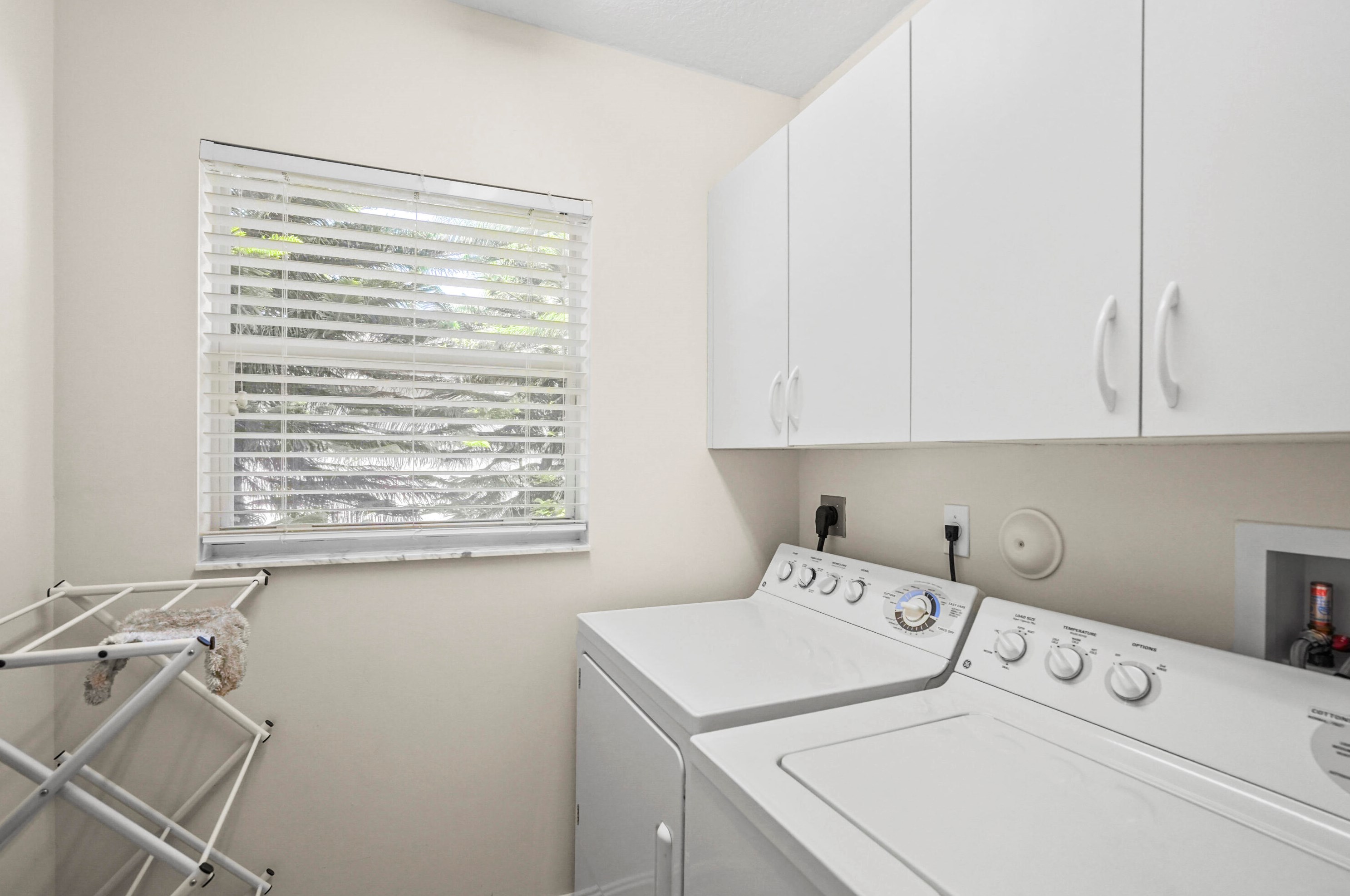 10404 Willow Oaks Trl, Boynton Beach FL  33473-4860 exterior