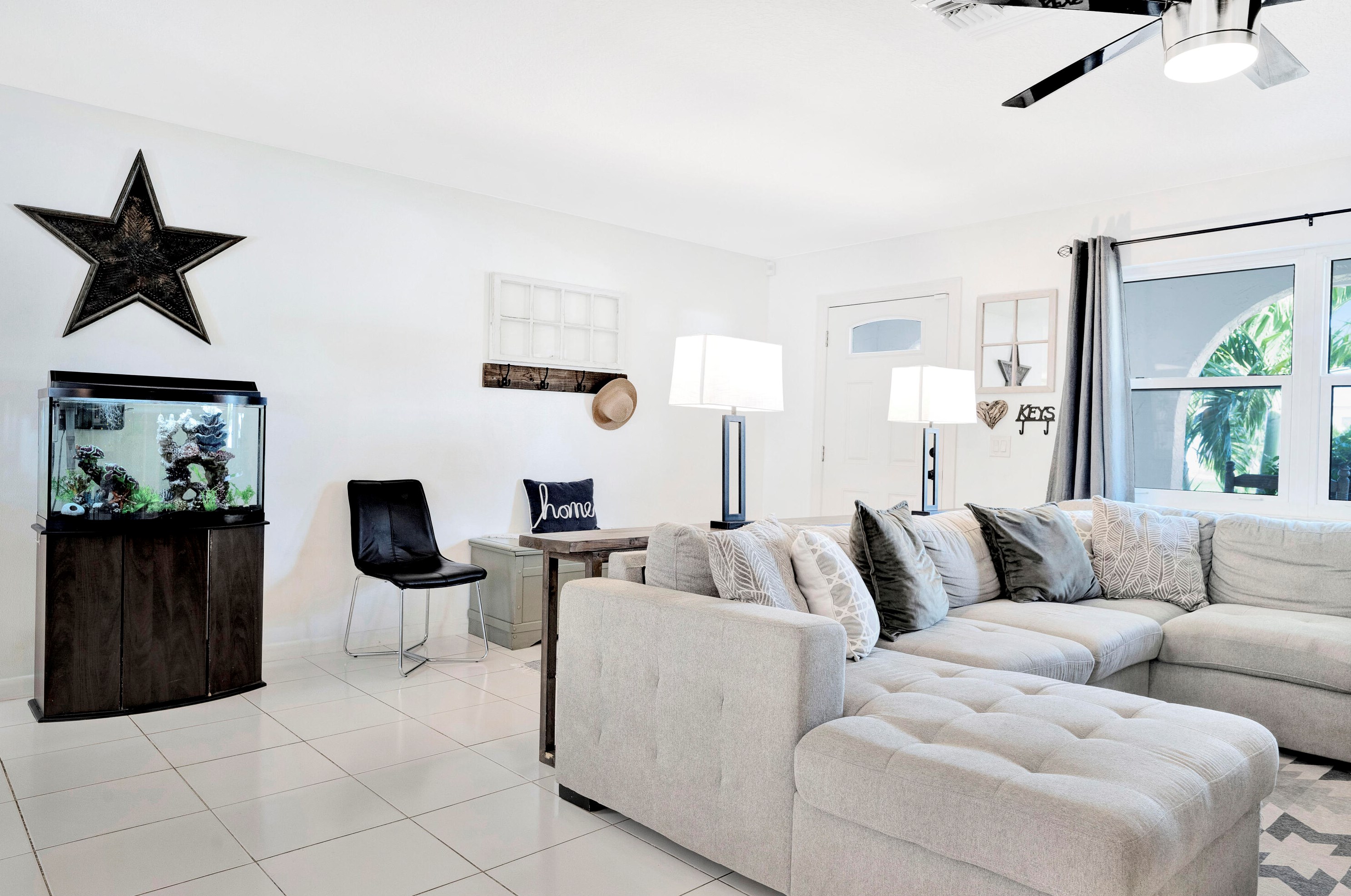 1104 12th Ter, Stuart FL  34994-9678 exterior