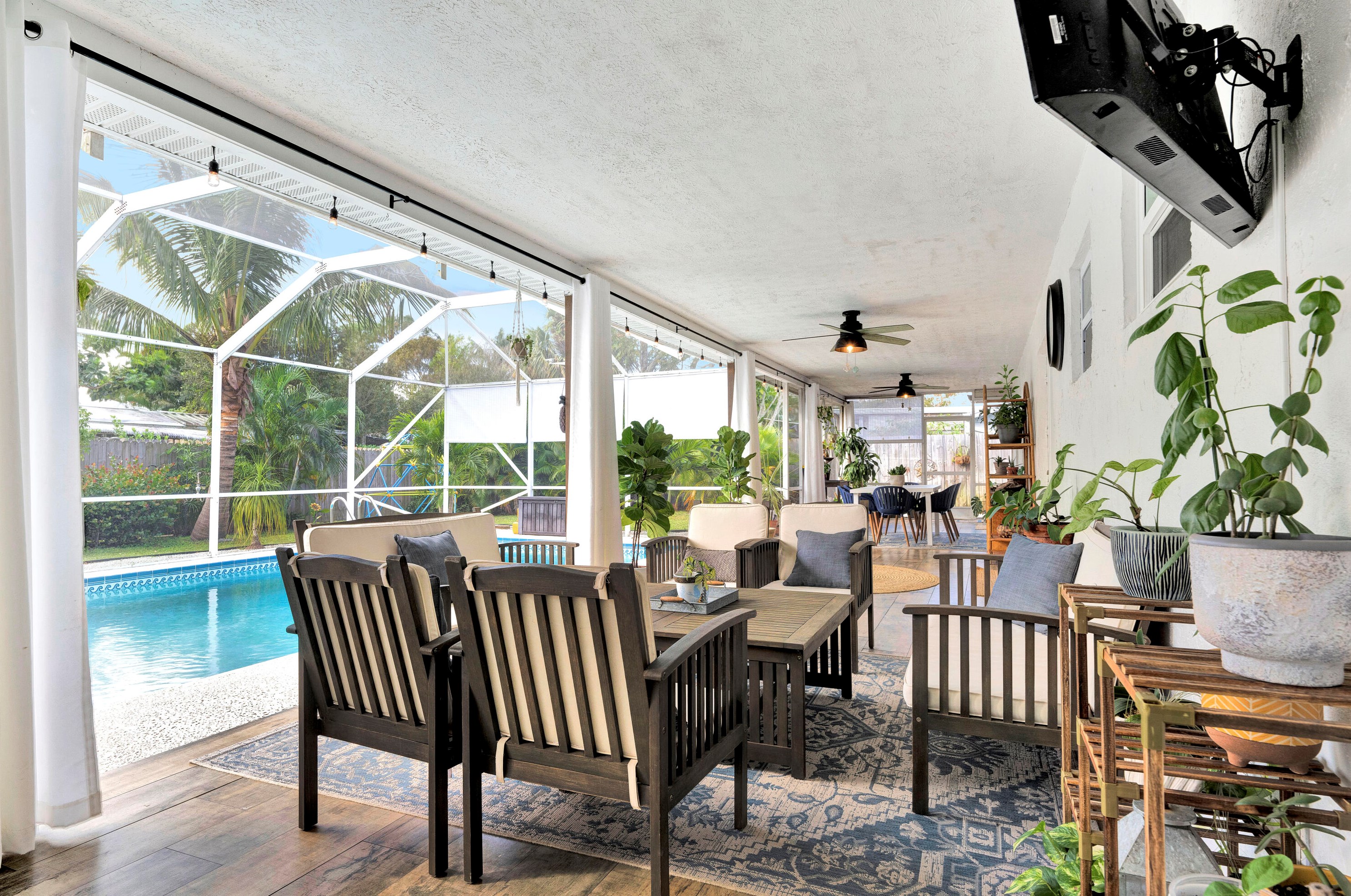 1104 12th Ter, Stuart FL  34994-9678 exterior