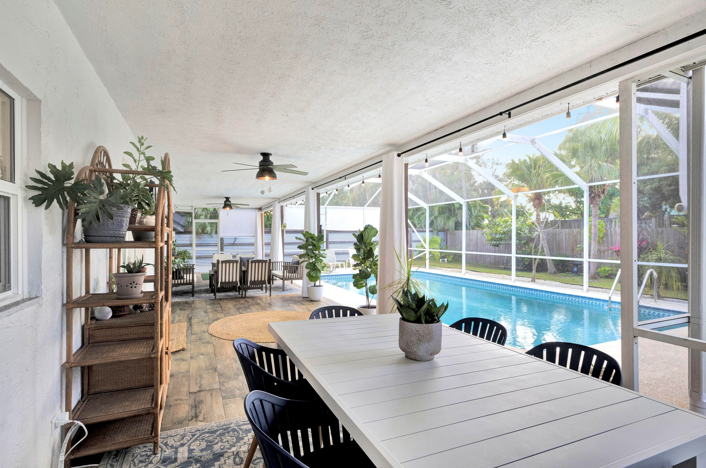 1104 12th Ter, Stuart FL  34994-9678 exterior