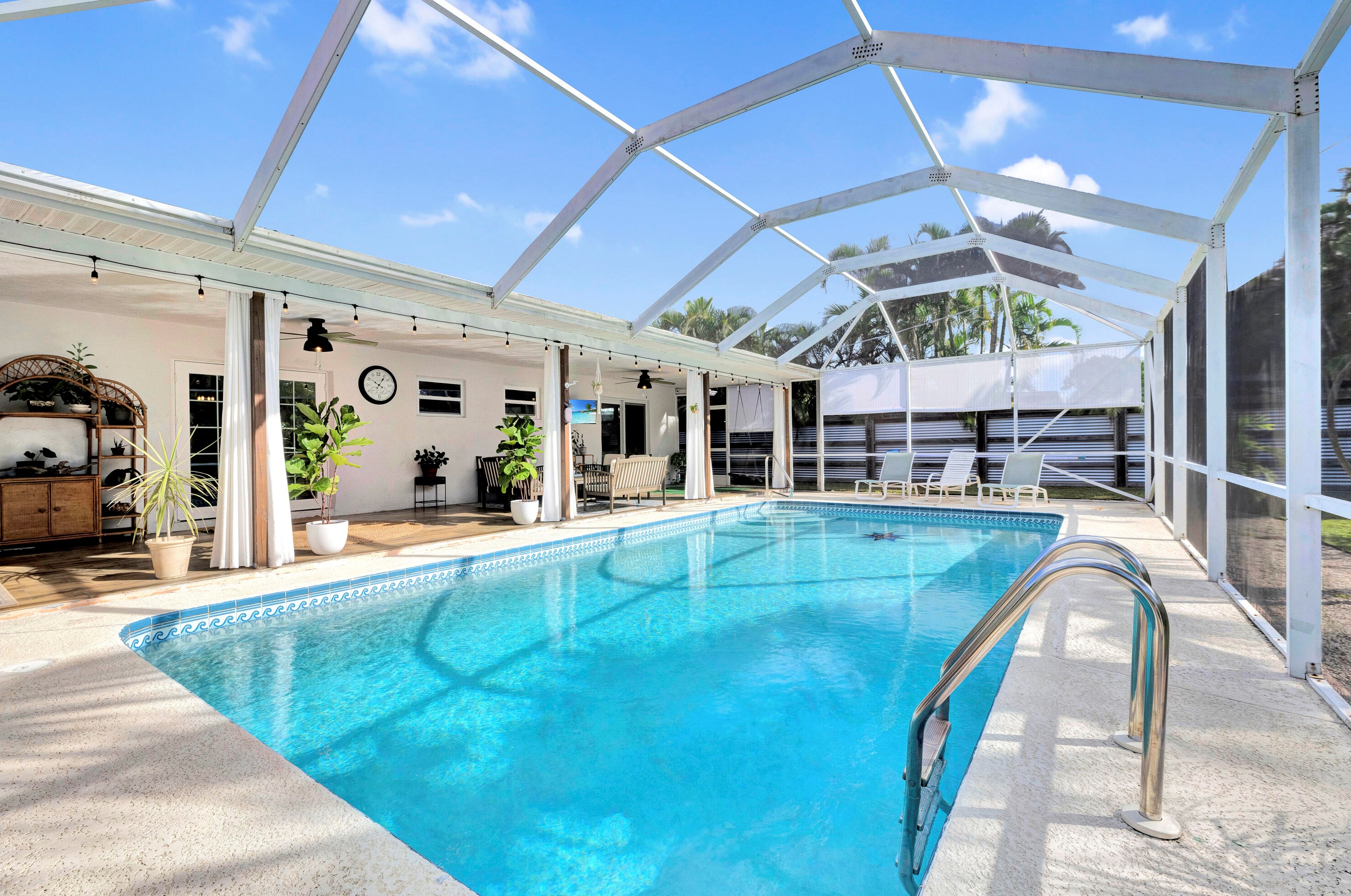 1104 12th Ter, Stuart FL  34994-9678 exterior