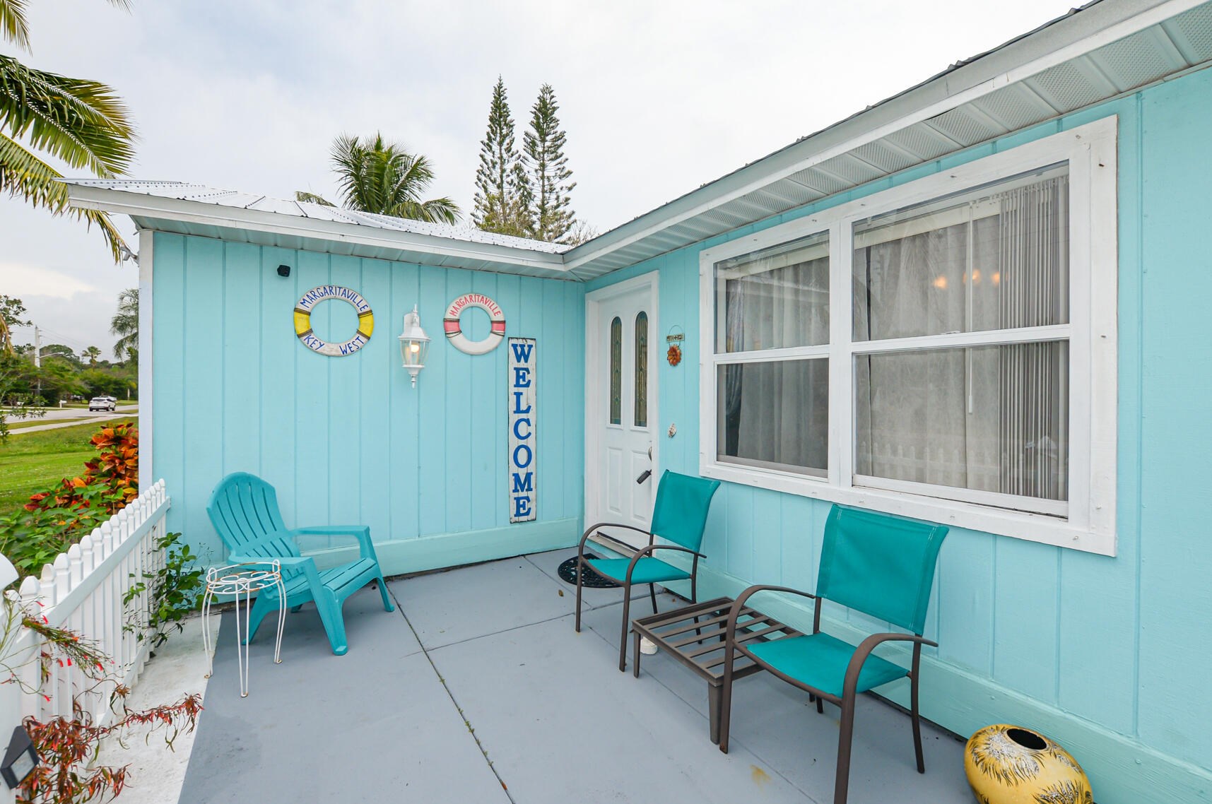 201 Thornhill Dr, Fort Pierce FL  34984-4467 exterior