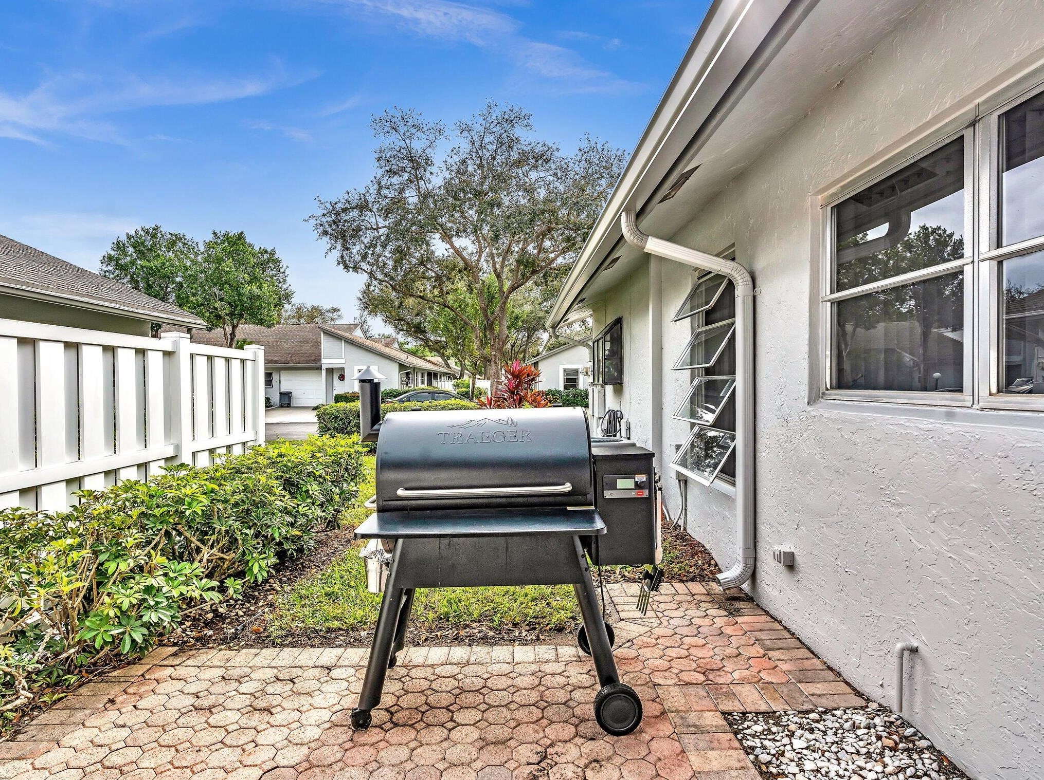 8625 Jasmine Way, Boca Raton FL 33496-5077 exterior