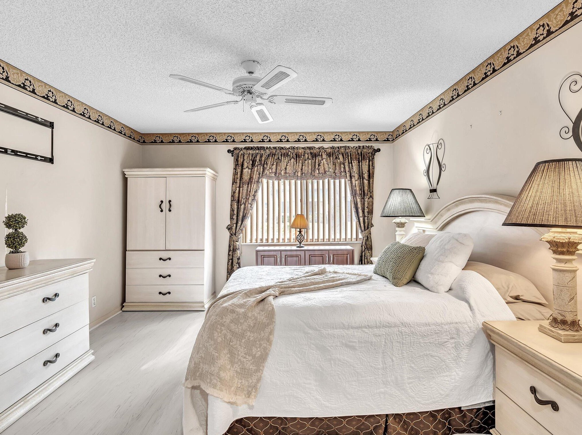 8625 Jasmine Way, Boca Raton FL 33496-5077 exterior