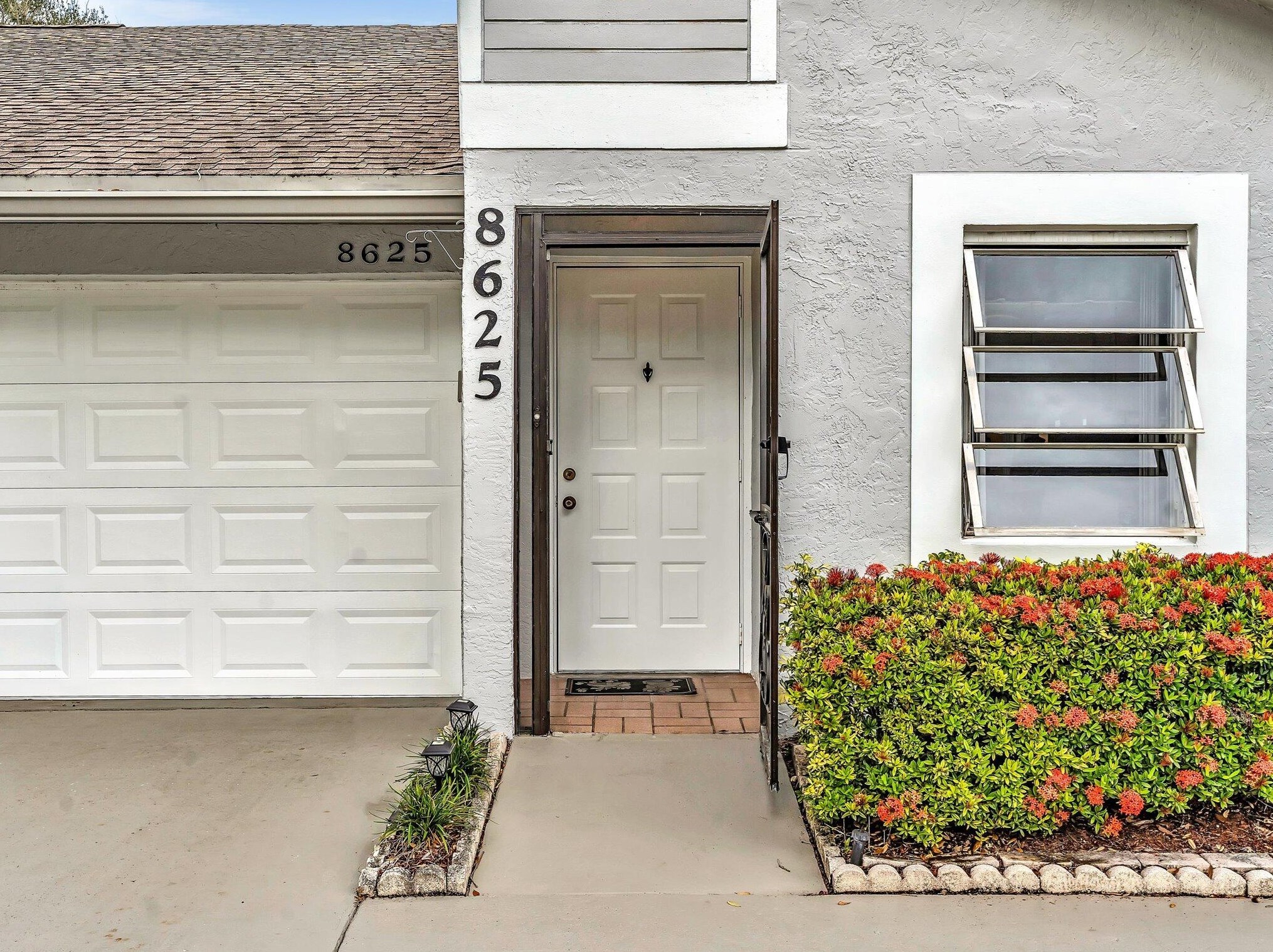 8625 Jasmine Way, Boca Raton FL 33496-5077 exterior