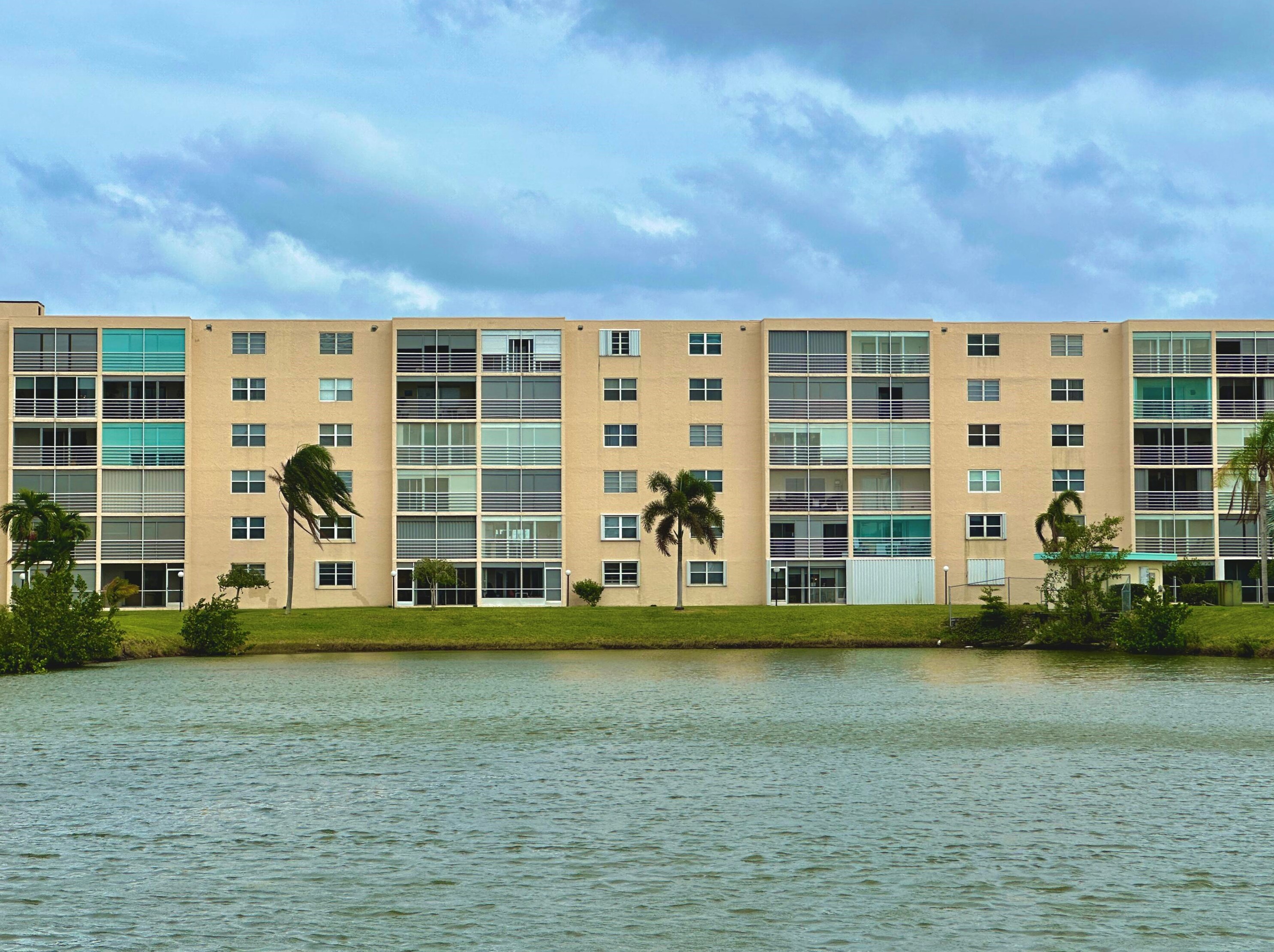 321 3rd St, Dania Beach FL  33004-4728 exterior