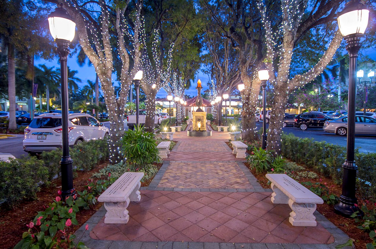 550 Mizner Blvd, Boca Raton FL 33432-2702 exterior