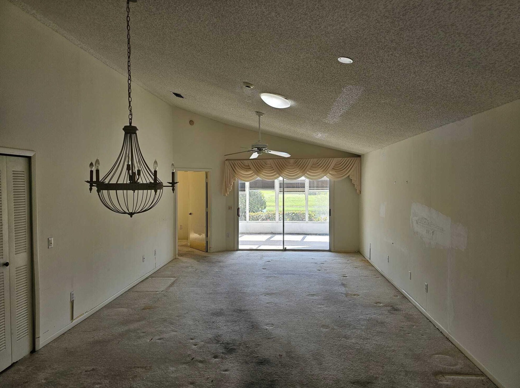 1158 Lombardy Dr, Fort Pierce FL  34986-2181 exterior