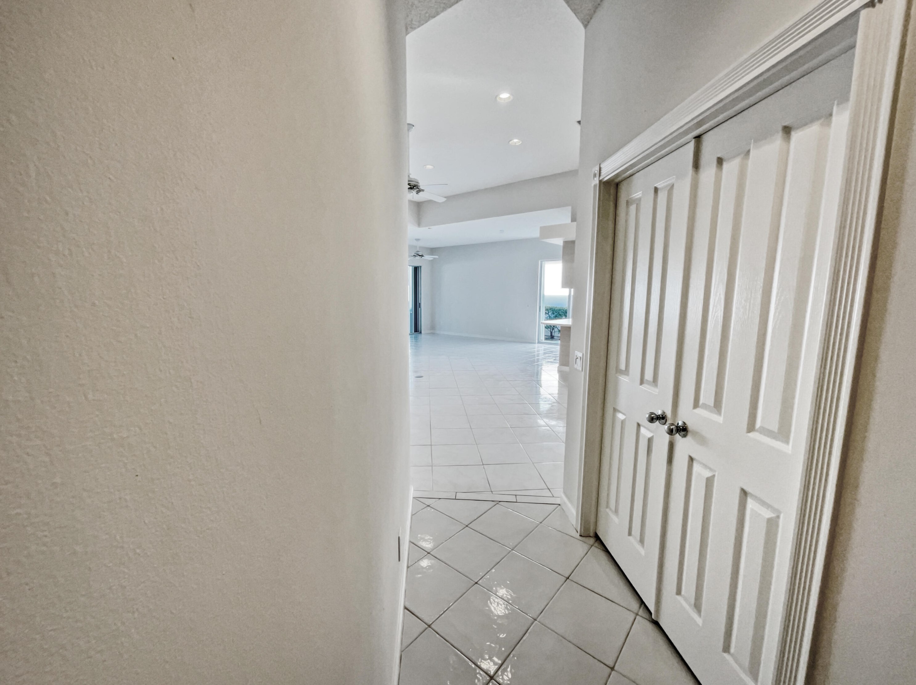 296 Bentley Cir, Fort Pierce FL  34986-2456 exterior