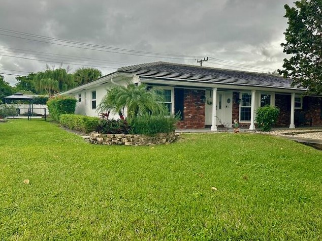 529 Lighthouse Dr, West Palm Beach, FL 33408