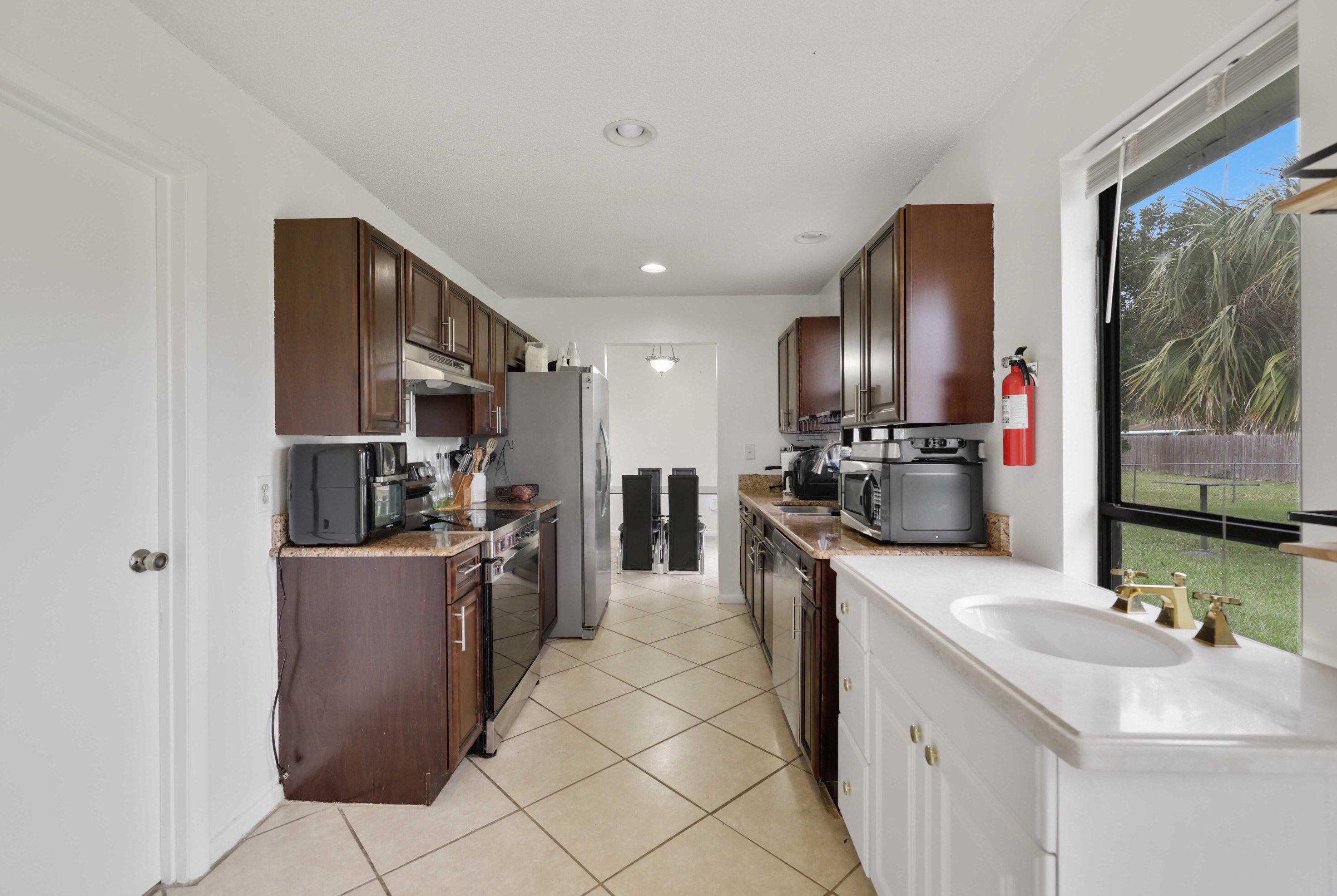 707 Ancona Rd, Fort Pierce FL  34953-1990 exterior