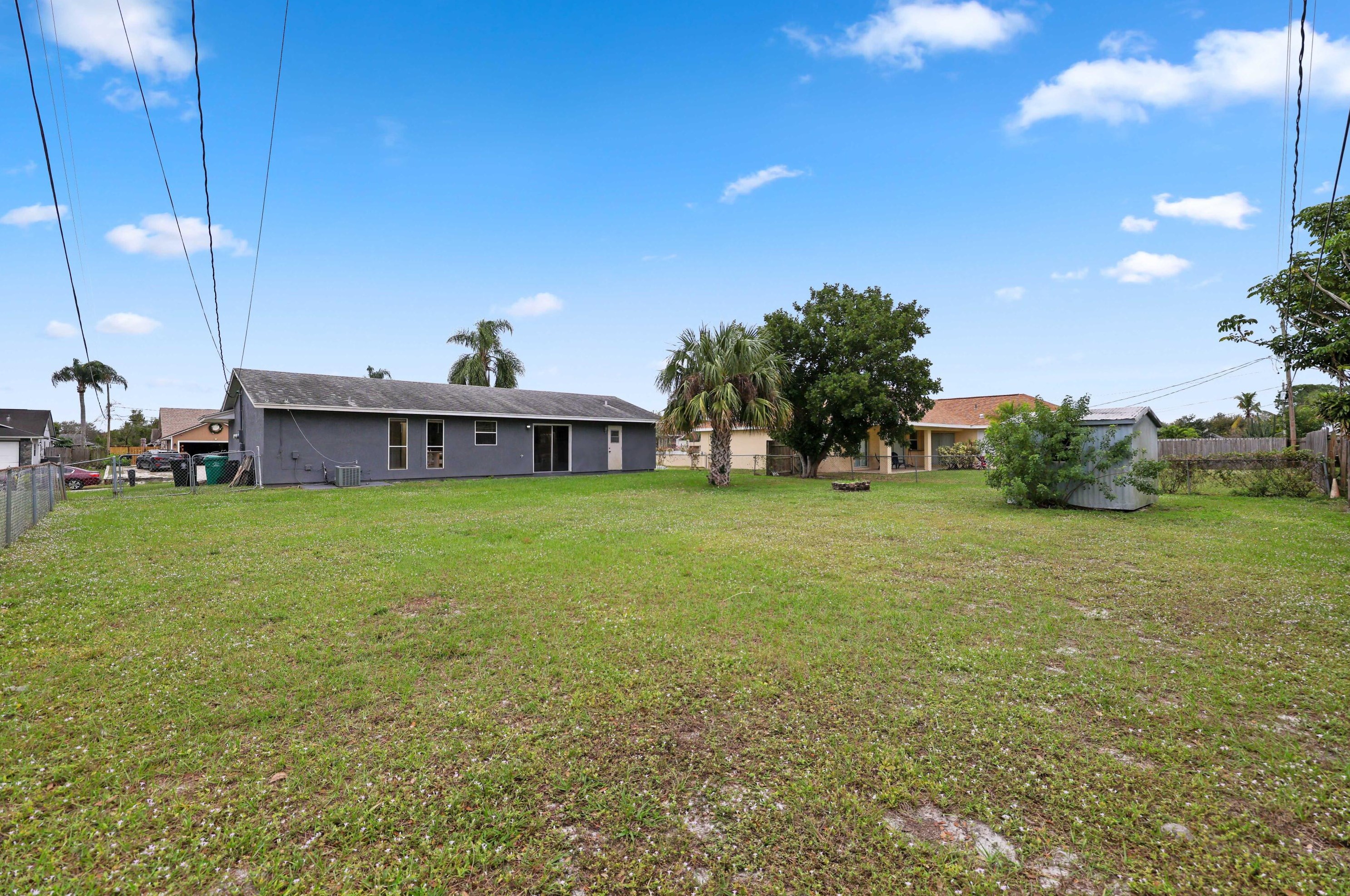 707 Ancona Rd, Fort Pierce FL  34953-1990 exterior