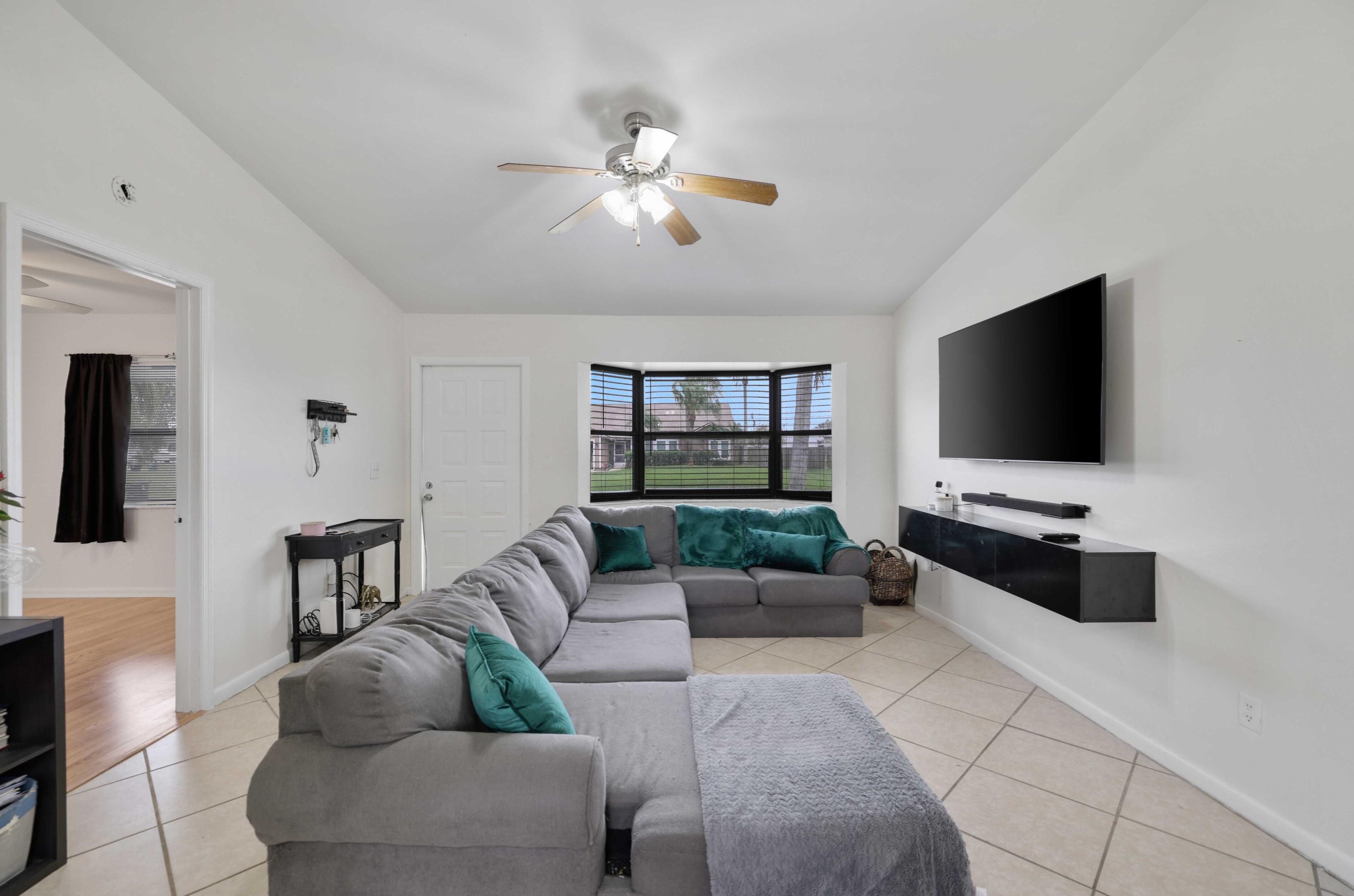 707 Ancona Rd, Fort Pierce FL  34953-1990 exterior