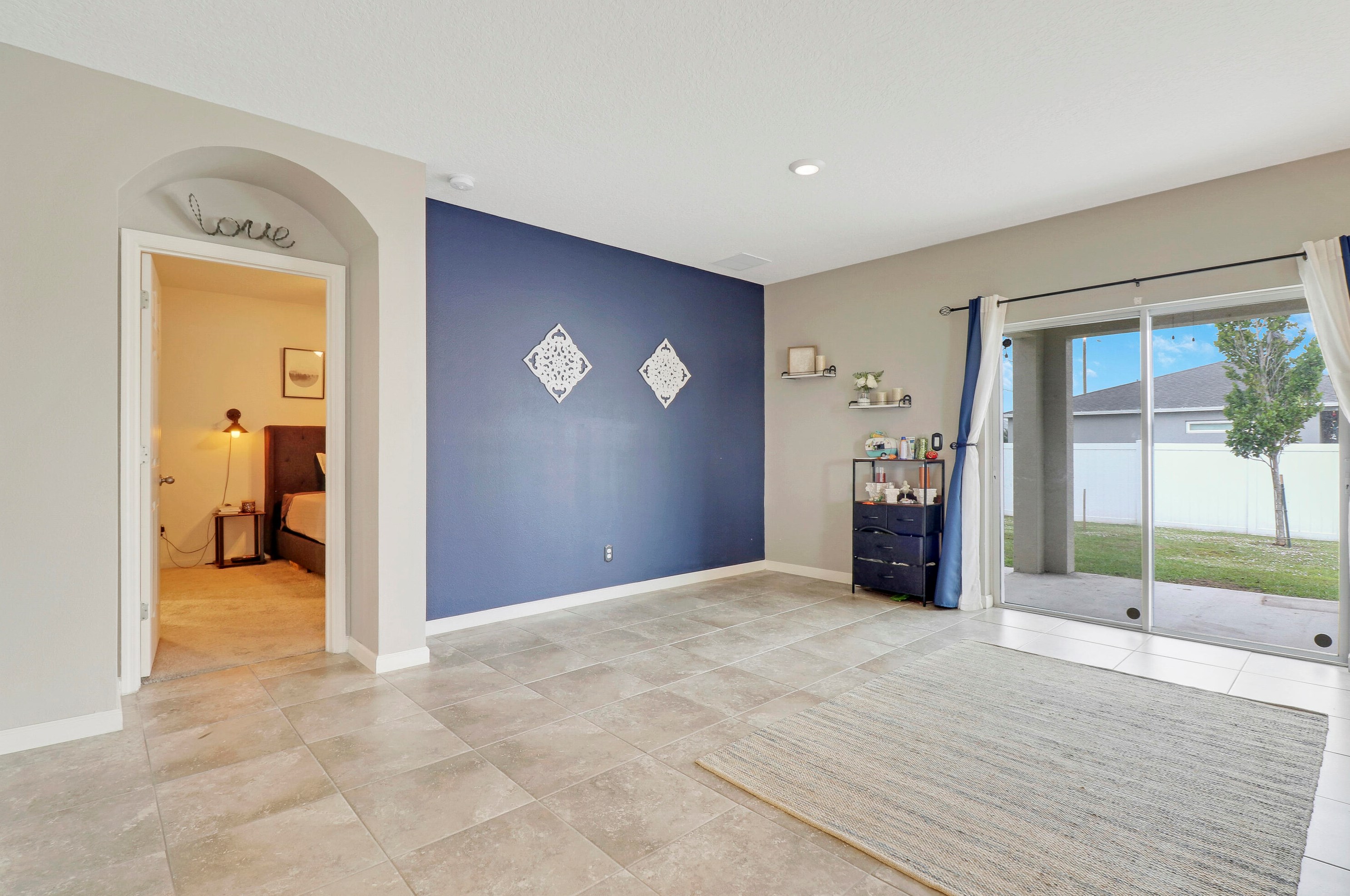 230 Milburn Cir, Fort Pierce FL  34953-5509 exterior