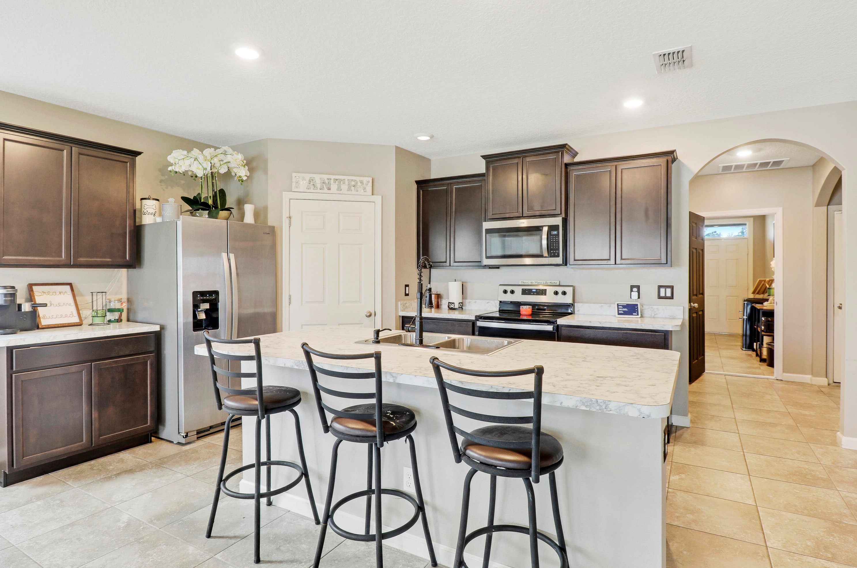 230 Milburn Cir, Fort Pierce FL  34953-5509 exterior