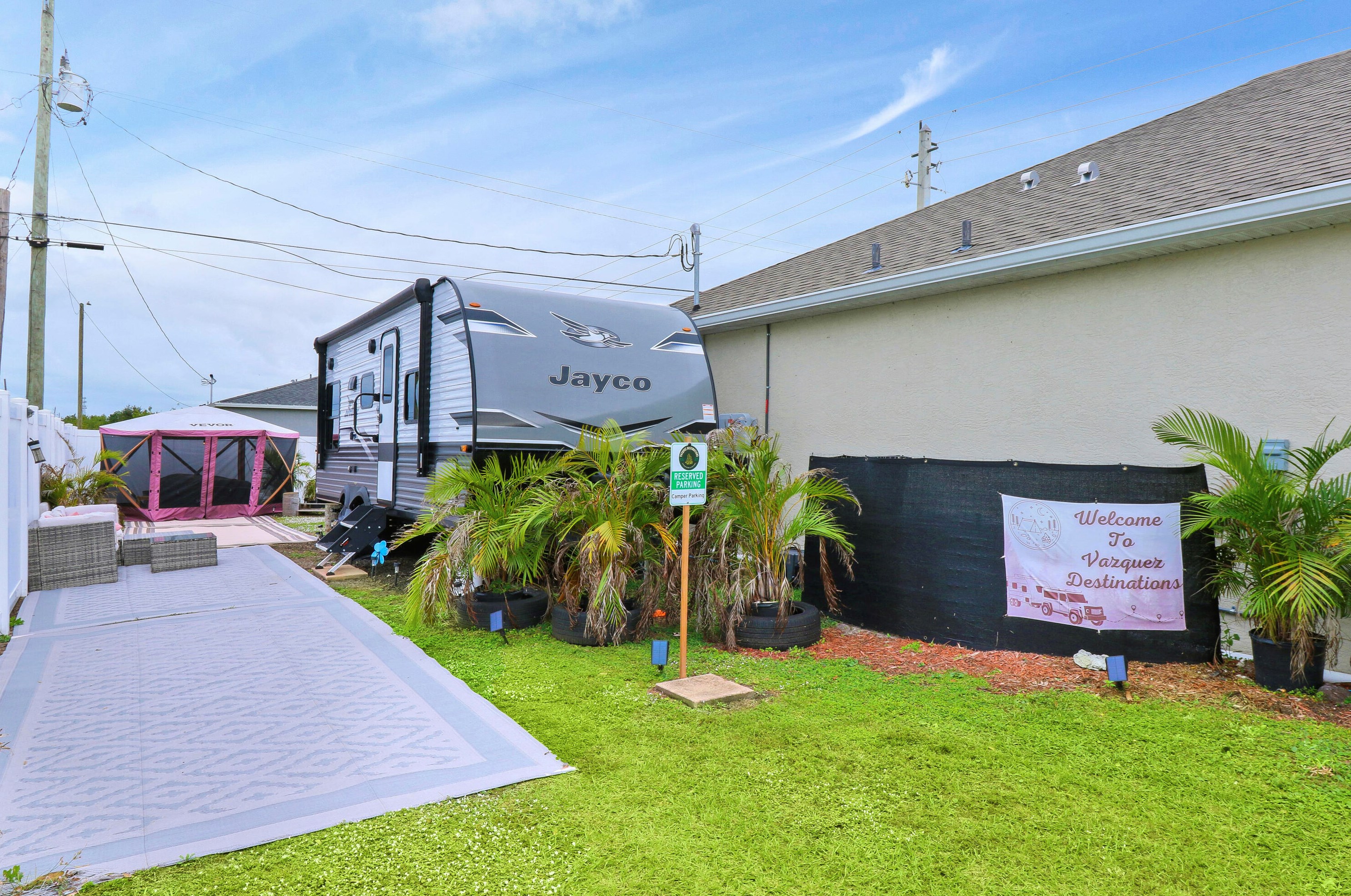 230 Milburn Cir, Fort Pierce FL  34953-5509 exterior