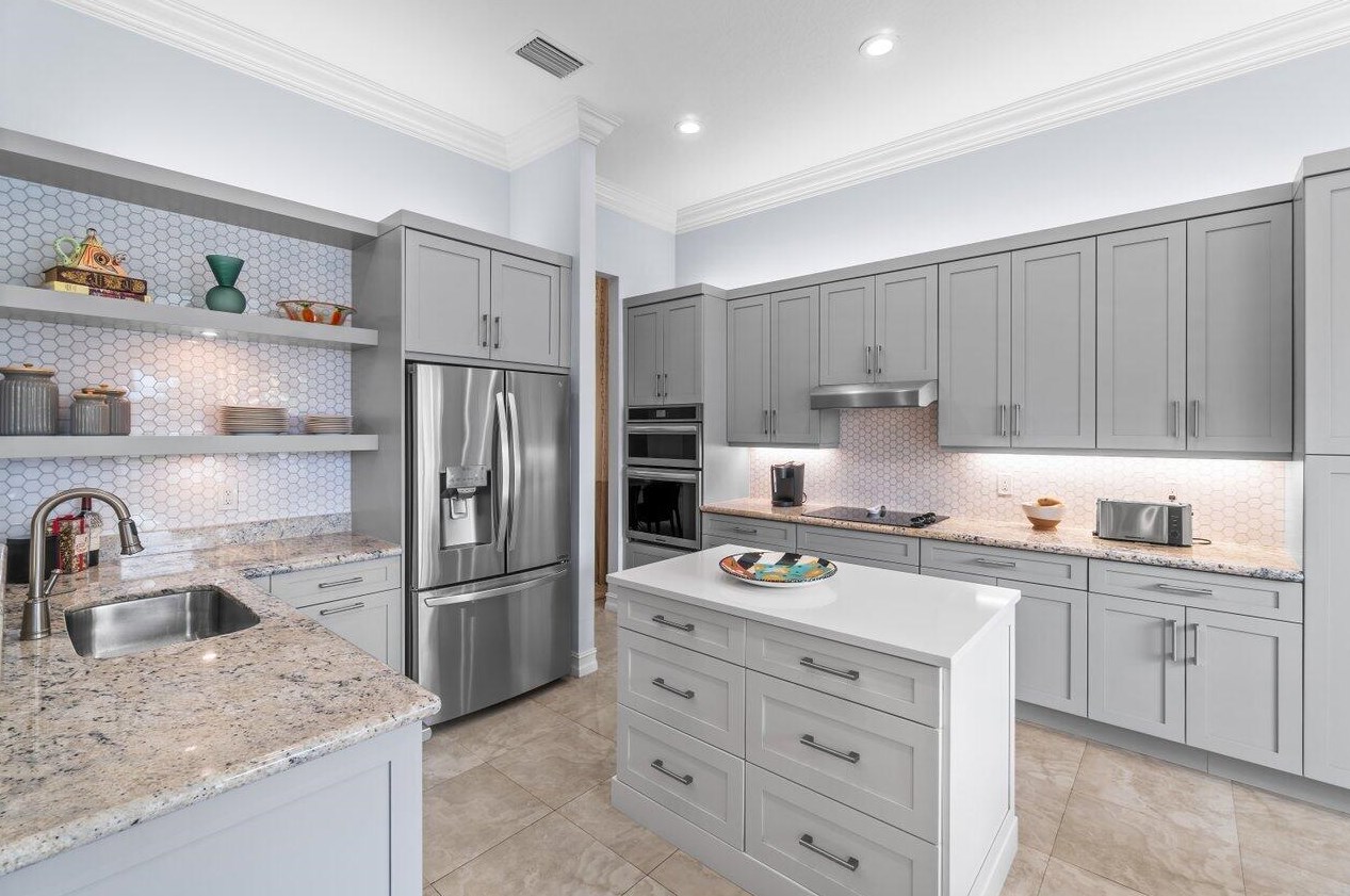 10823 Broadview Bay Pt, Boynton Beach FL  33473-4904 exterior