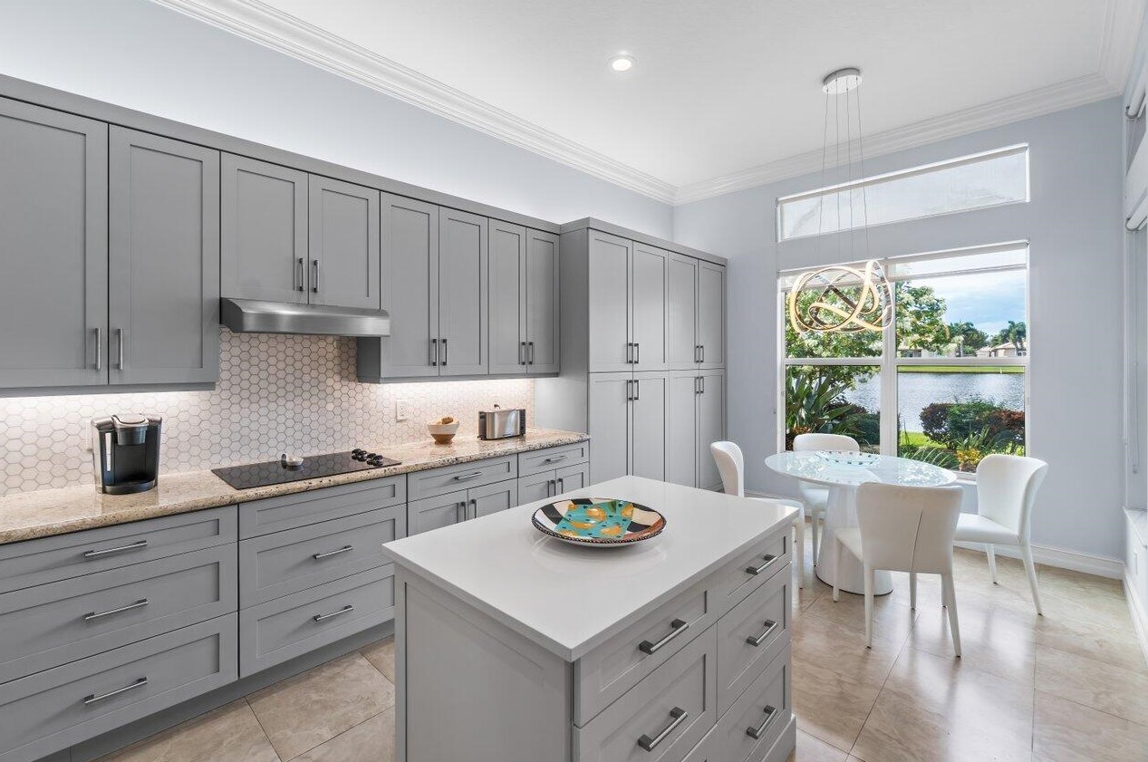 10823 Broadview Bay Pt, Boynton Beach FL  33473-4904 exterior