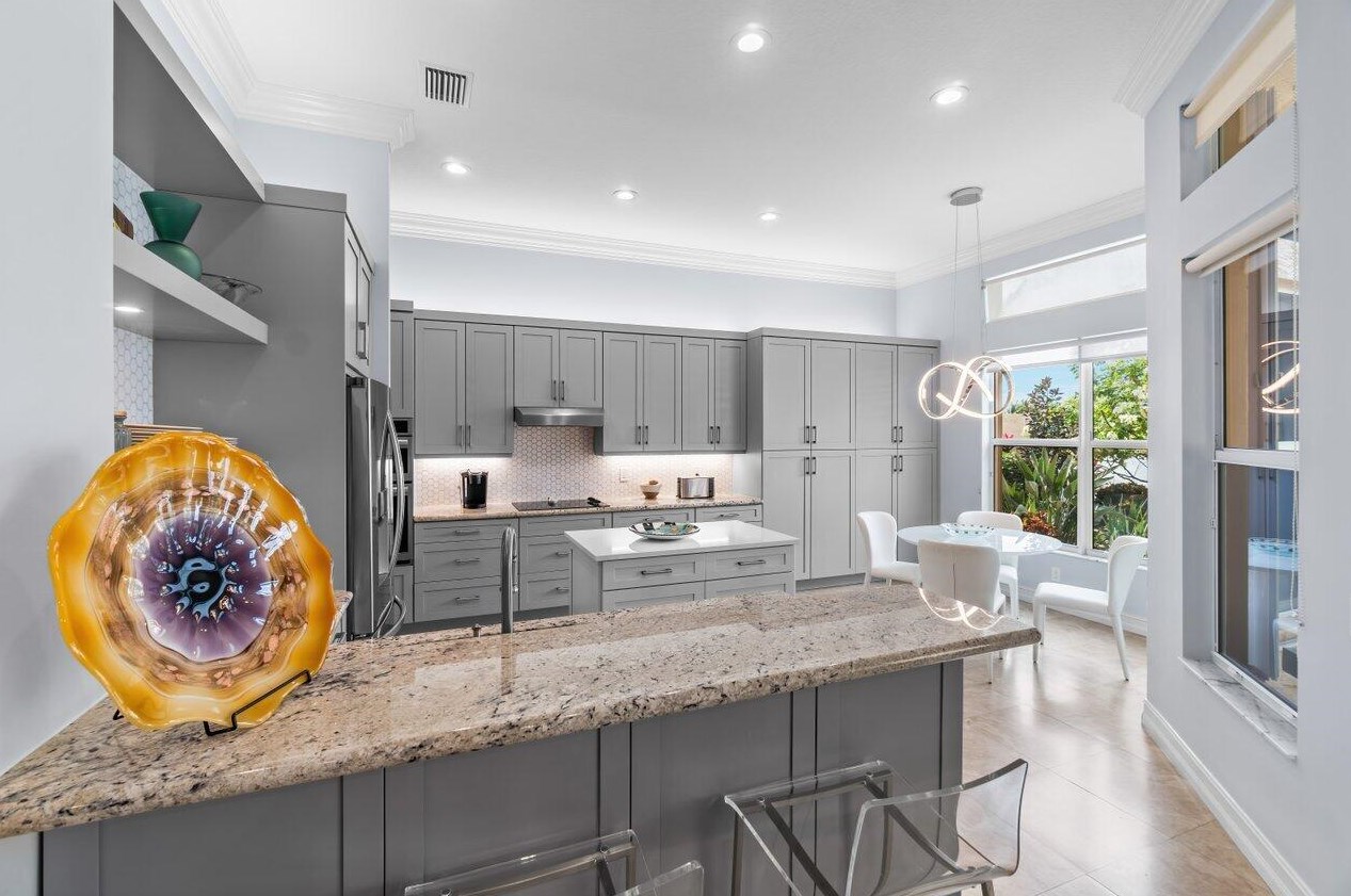 10823 Broadview Bay Pt, Boynton Beach FL  33473-4904 exterior