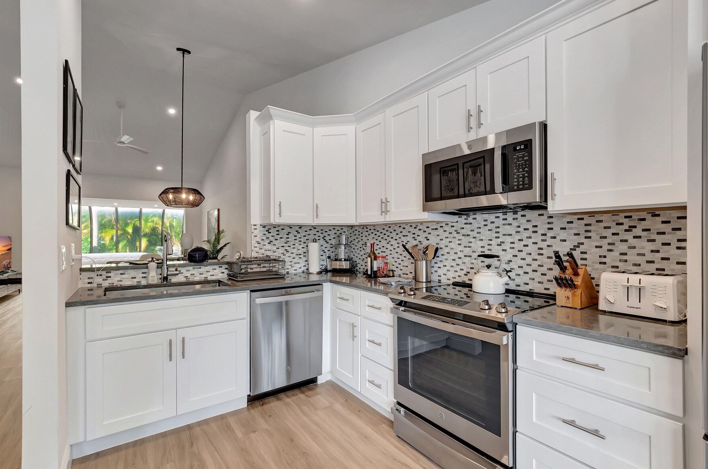 22711 Meridiana Dr, Boca Raton FL 33433-6332 exterior