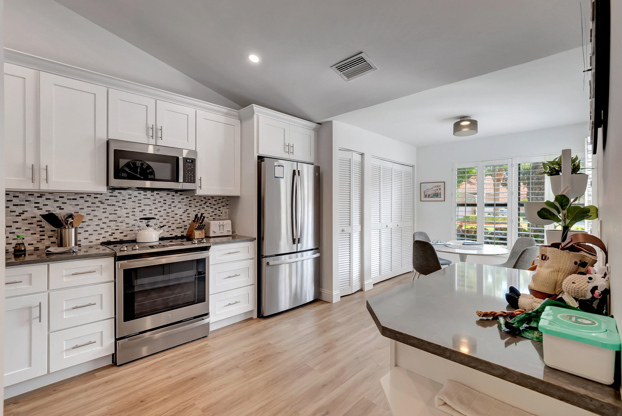 22711 Meridiana Dr, Boca Raton FL 33433-6332 exterior