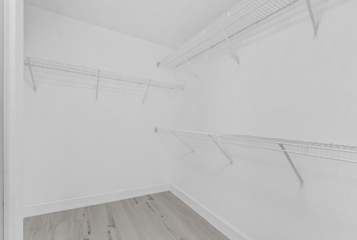 5954 Las Colinas Cir, Lake Worth FL  33463-6559 exterior