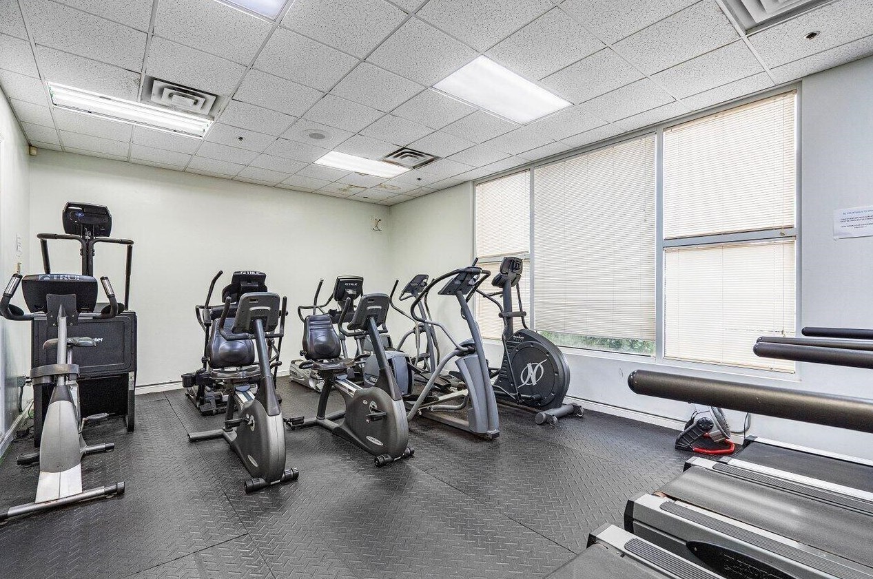 5954 Las Colinas Cir, Lake Worth FL  33463-6559 exterior