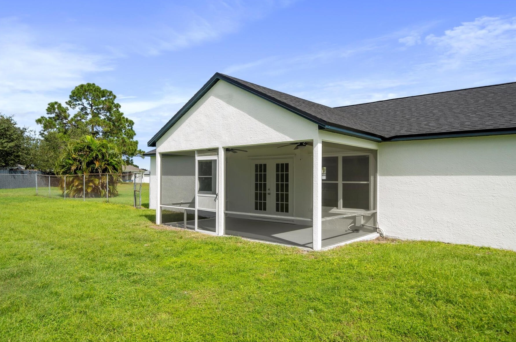 4570 Log Ct, Fort Pierce FL  34953-7547 exterior