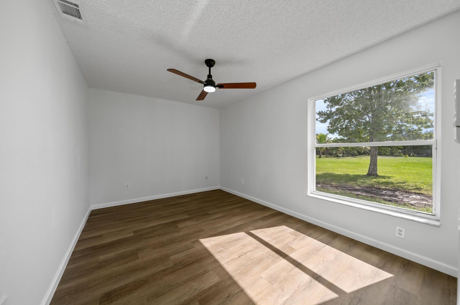 4570 Log Ct, Fort Pierce FL  34953-7547 exterior