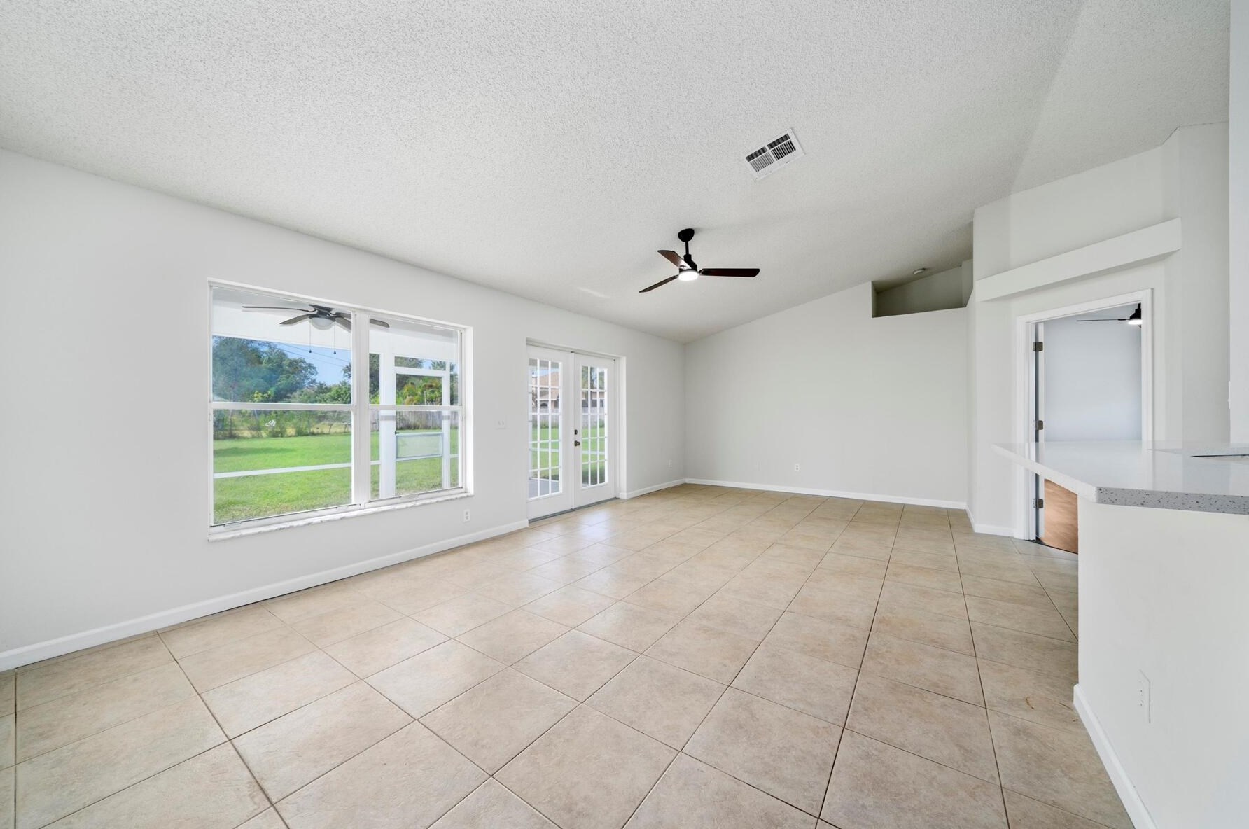 4570 Log Ct, Fort Pierce FL  34953-7547 exterior