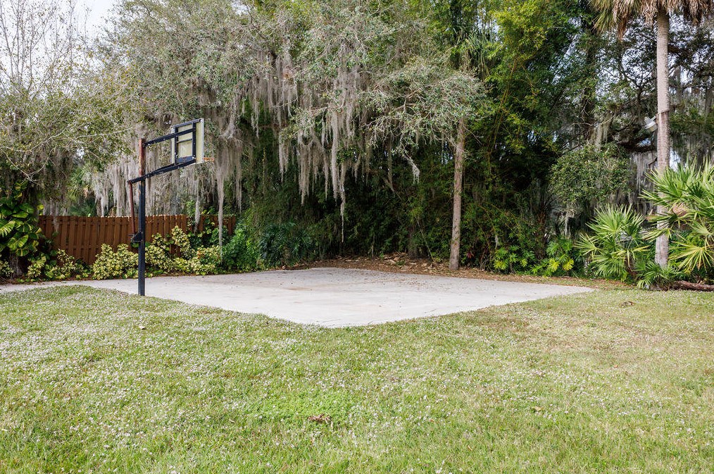 5155 Palmetto Ave, Fort Pierce FL  34982-7266 exterior