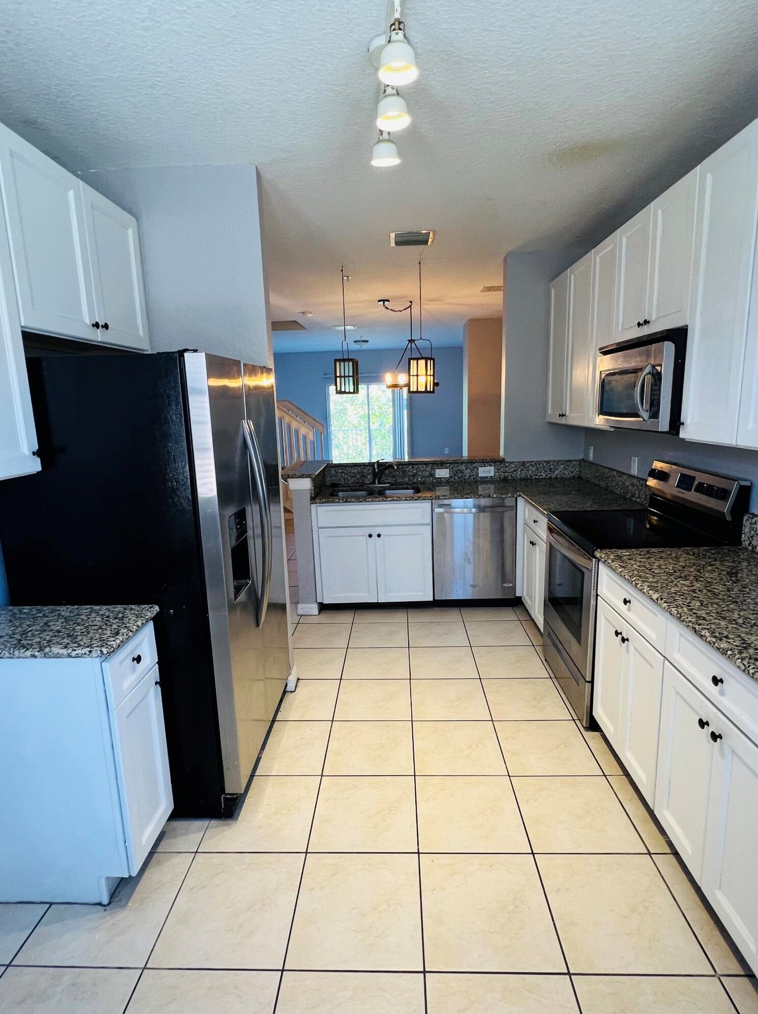 1942 5 St, Boynton Beach FL 33435-7506 exterior