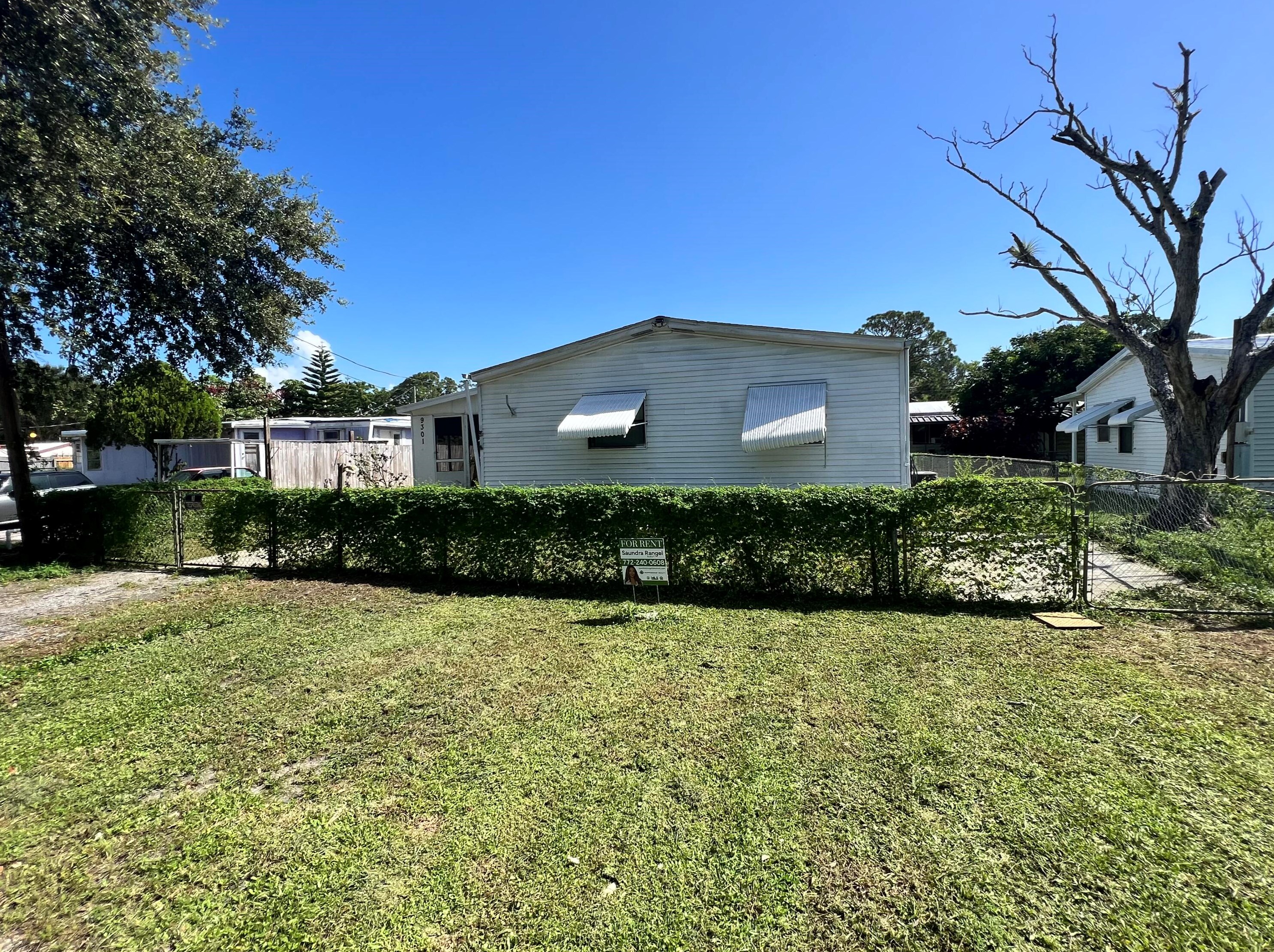 9301 61st Dr, Okeechobee FL  34974-1464 exterior
