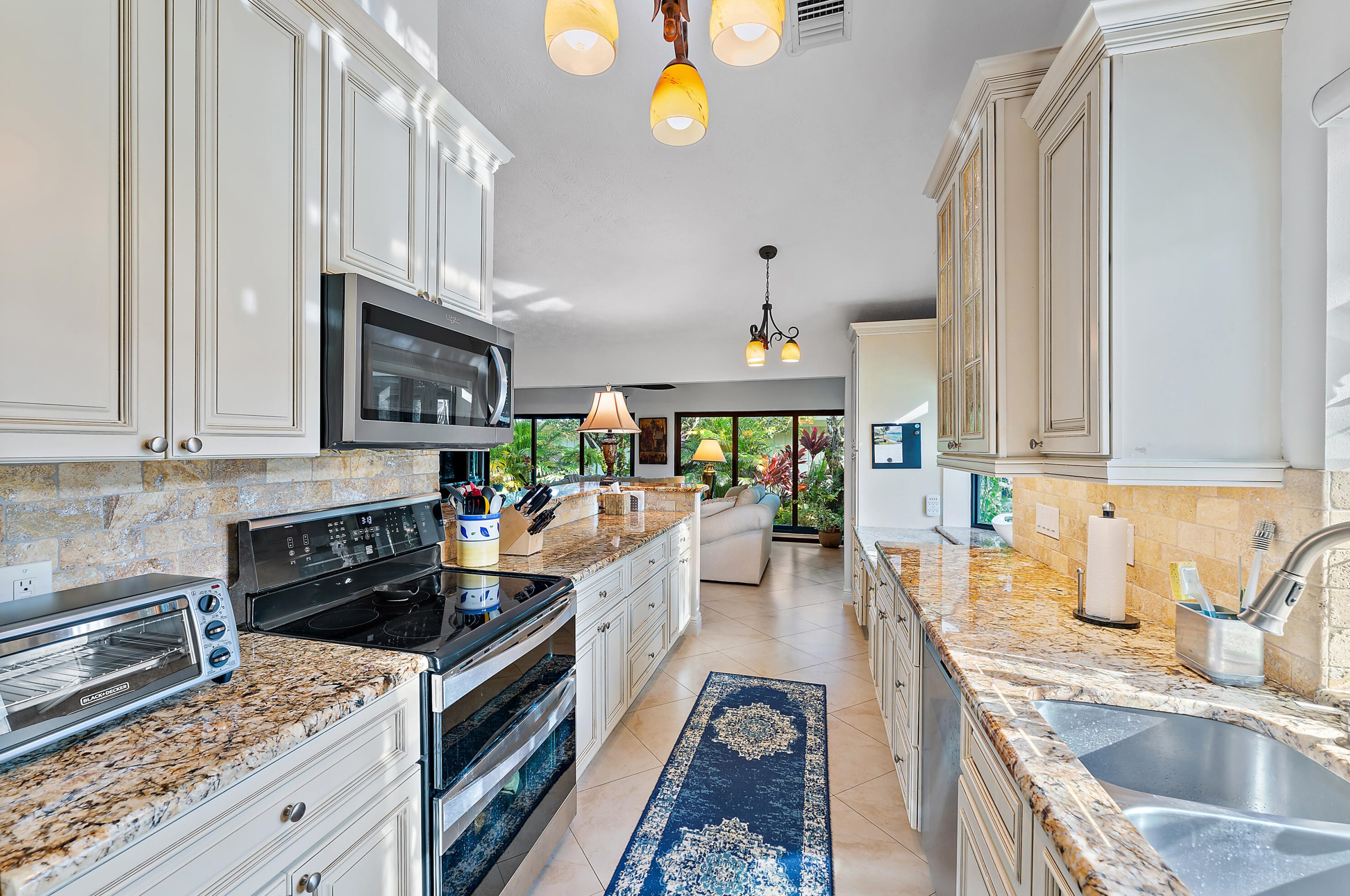 8330 Eaglewood Way, Hobe Sound FL  33455-7653 exterior