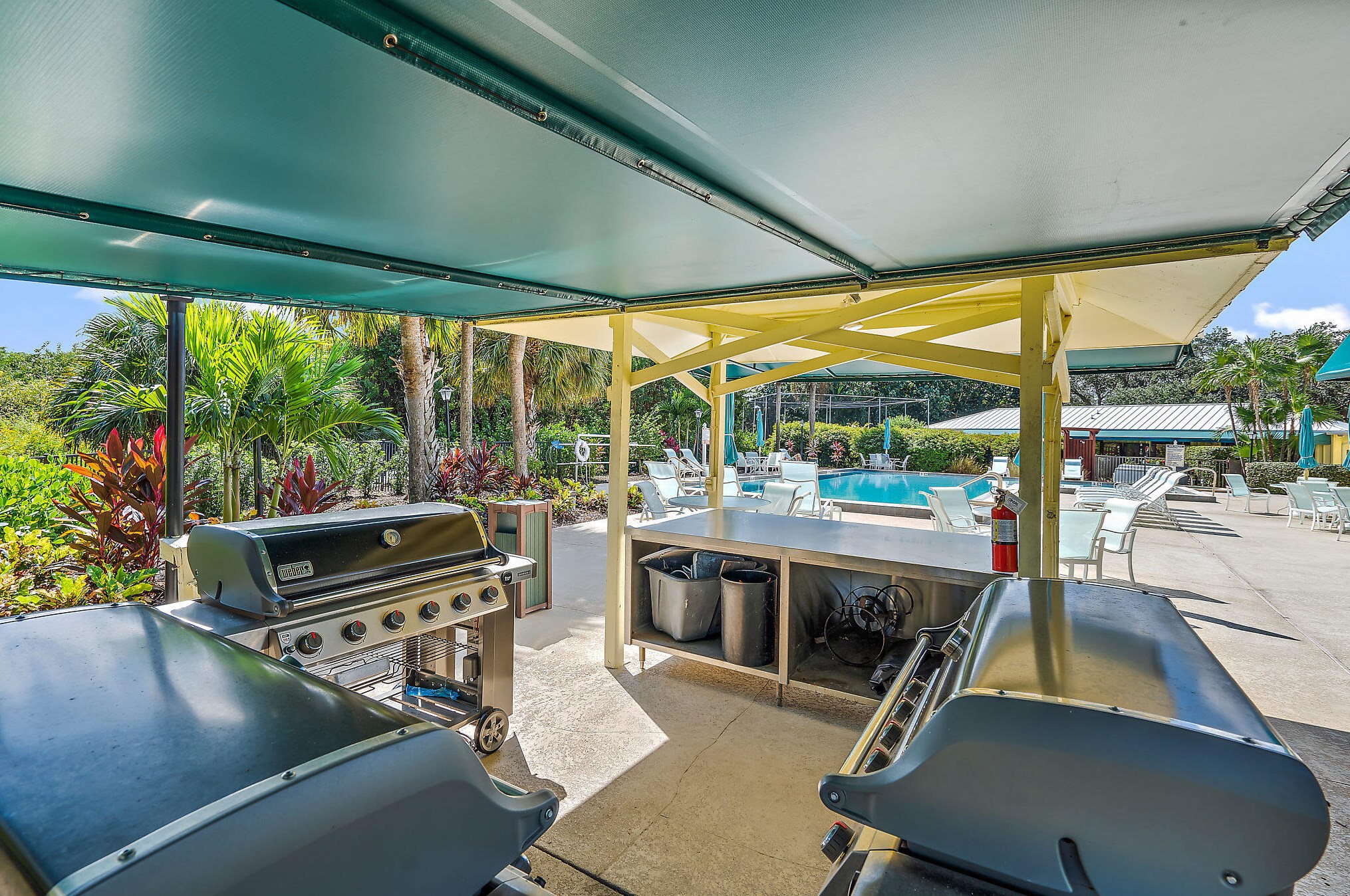 8330 Eaglewood Way, Hobe Sound FL  33455-7653 exterior