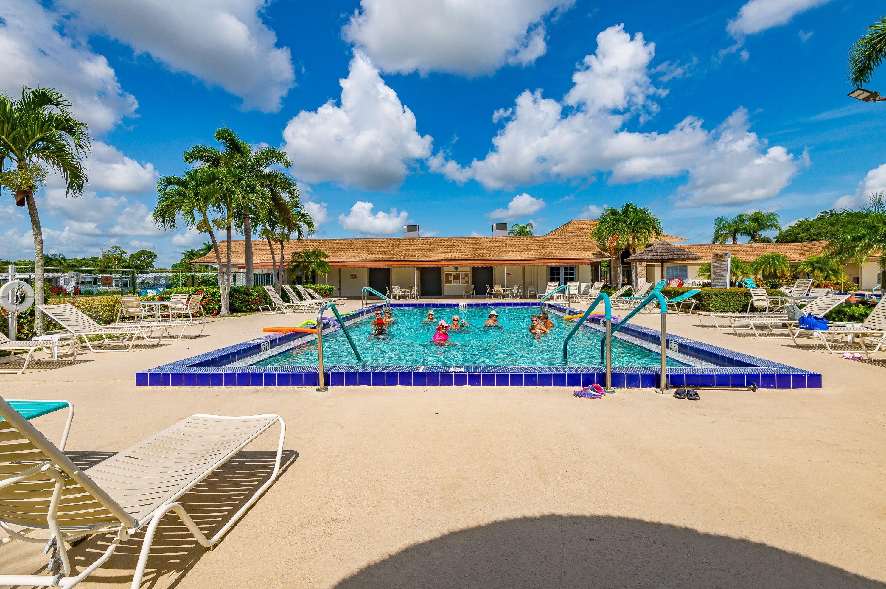 38010 Frenchmans Bay, Boynton Beach FL  33436-1958 exterior