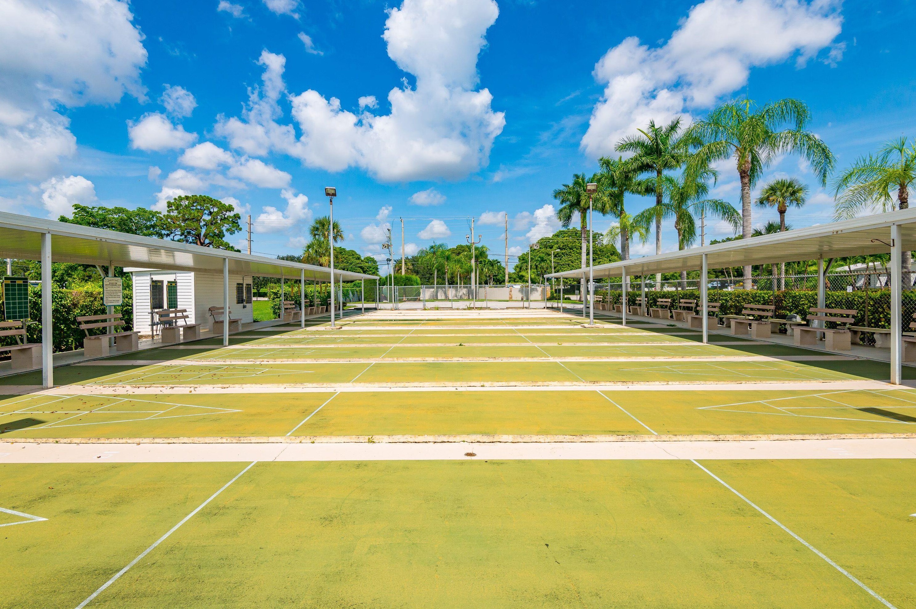 38010 Frenchmans Bay, Boynton Beach FL  33436-1958 exterior